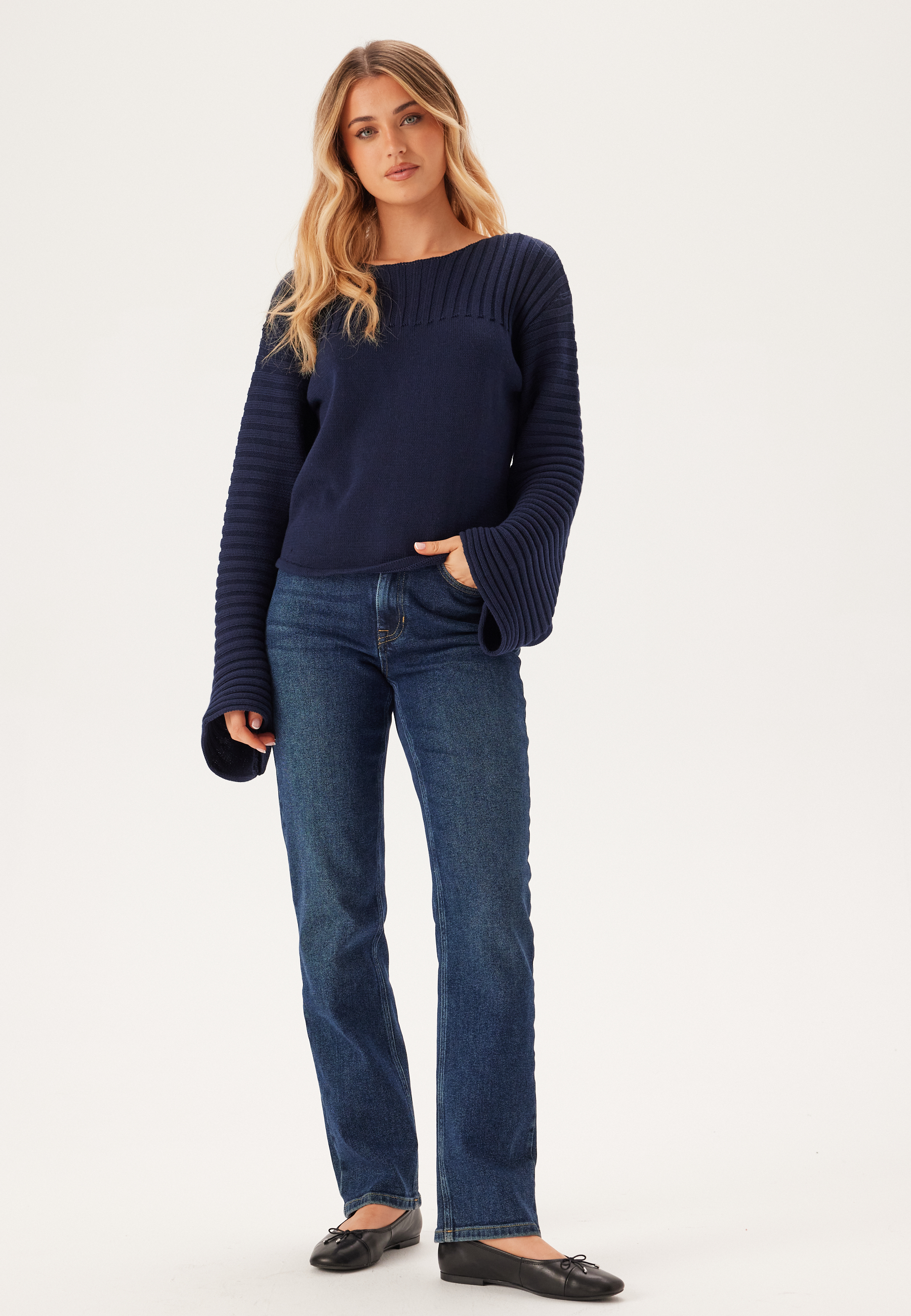 Boatneck Knitted Sweater 2
