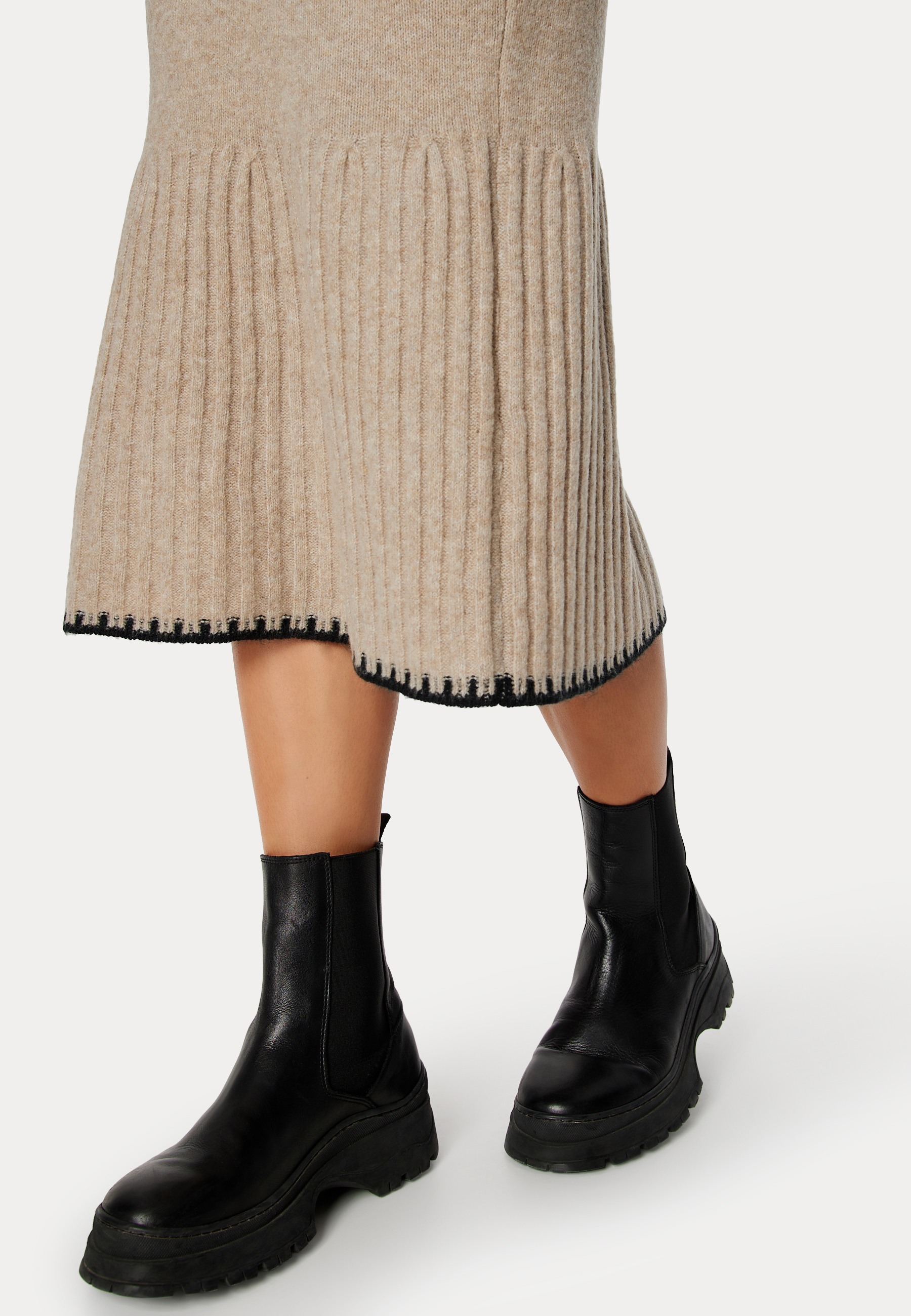Contrast Edge Knitted Skirt 3