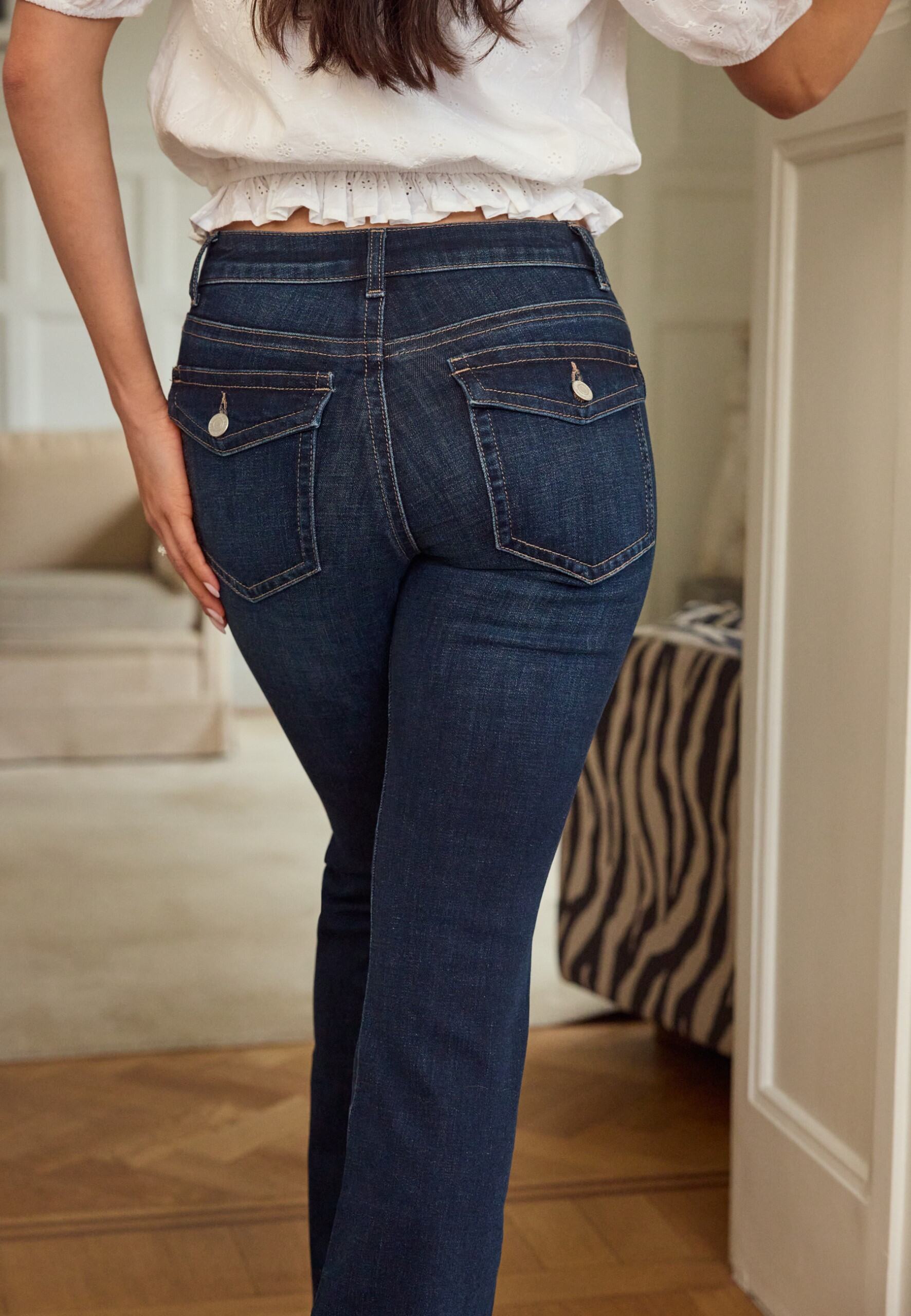 Low Bootcut Flap Jeans 2