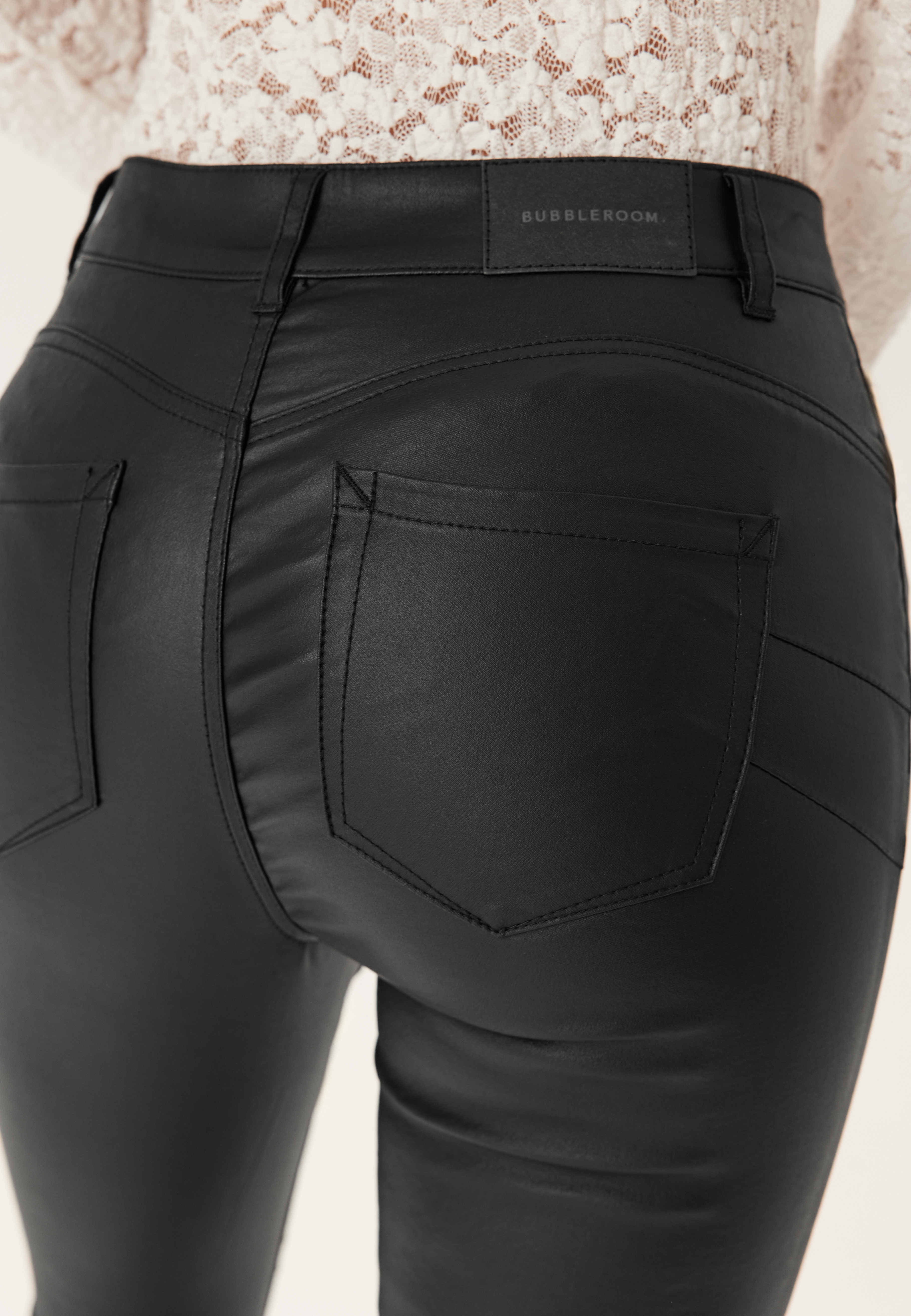 Mid Waist Push-up Coated Slim Jeans 2
