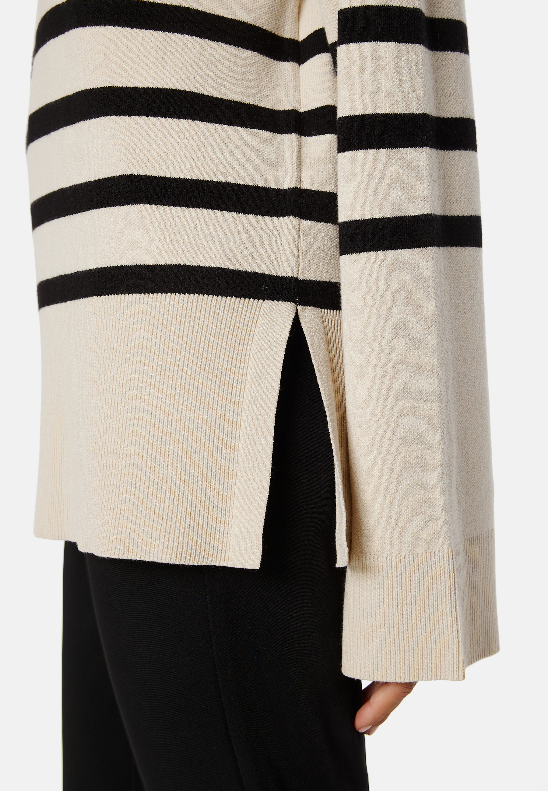 Oversized Striped Knitted Sweater 3