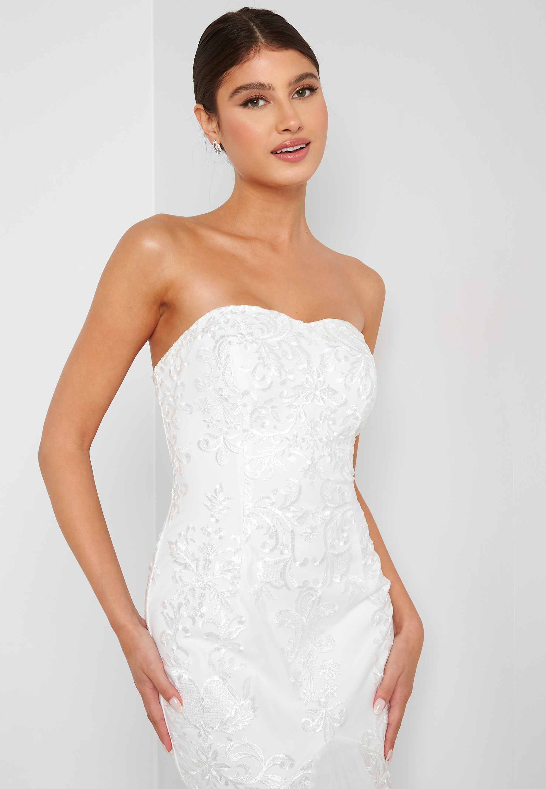 Ellionora Wedding Gown 2