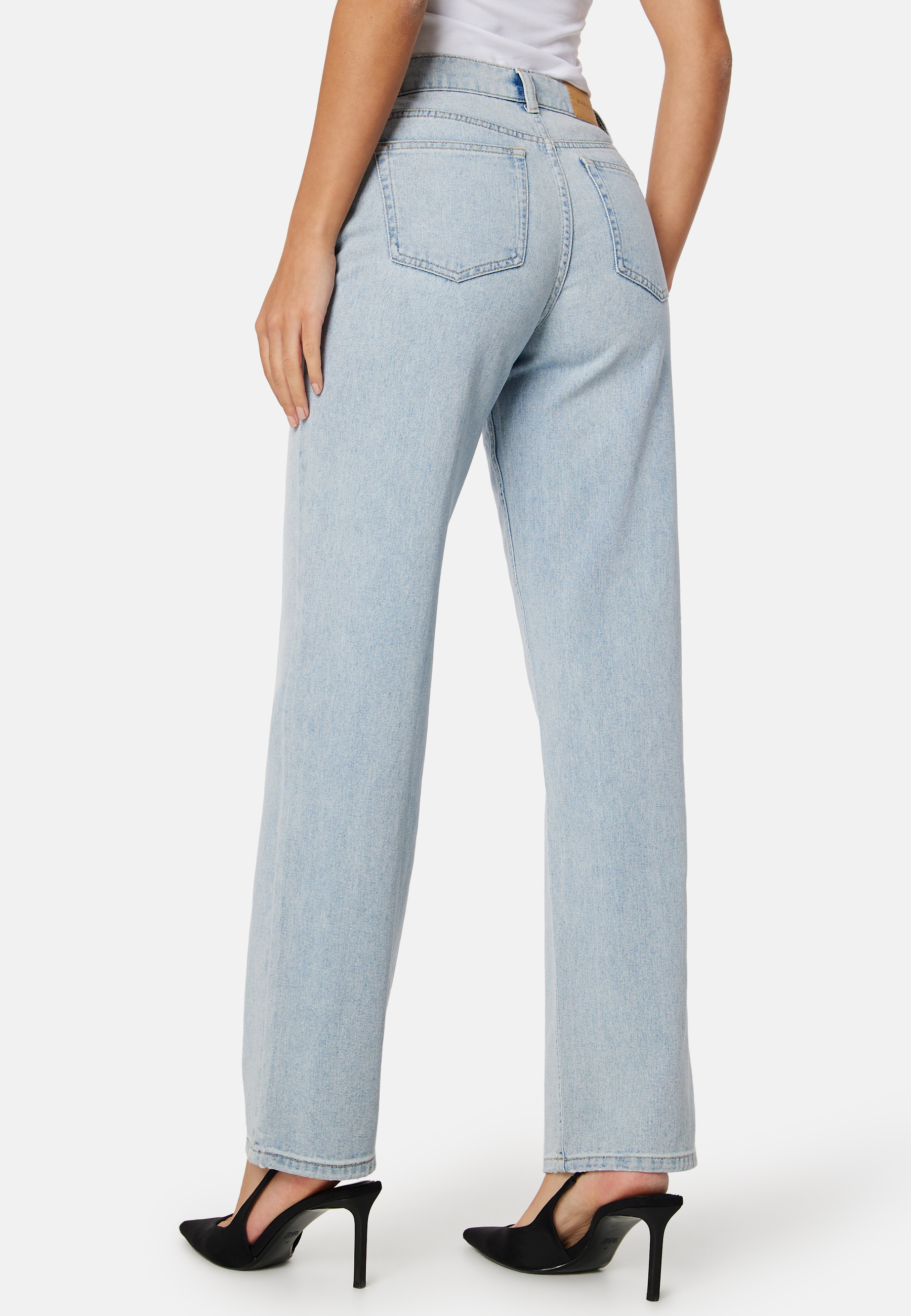 Wide Straight Jeans