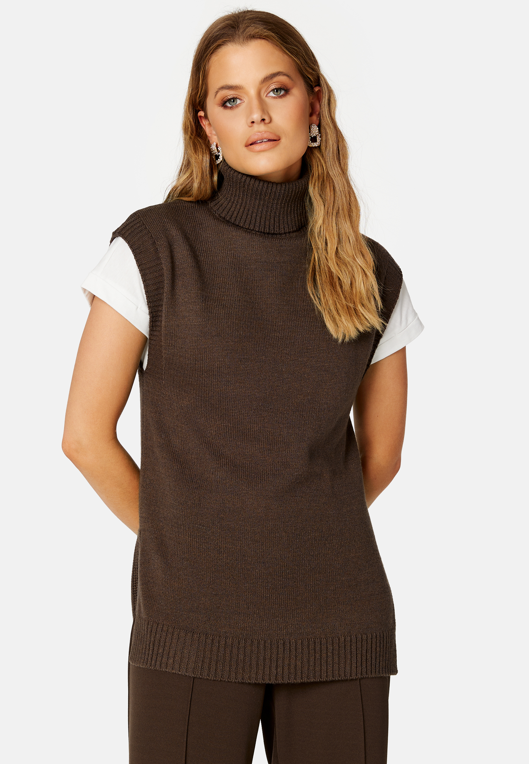 Solana knitted vest