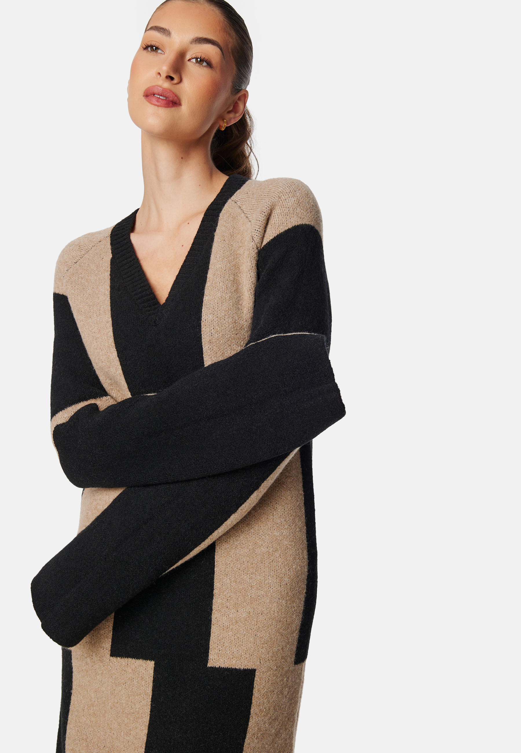V-neck Knitted Midi Dress 9