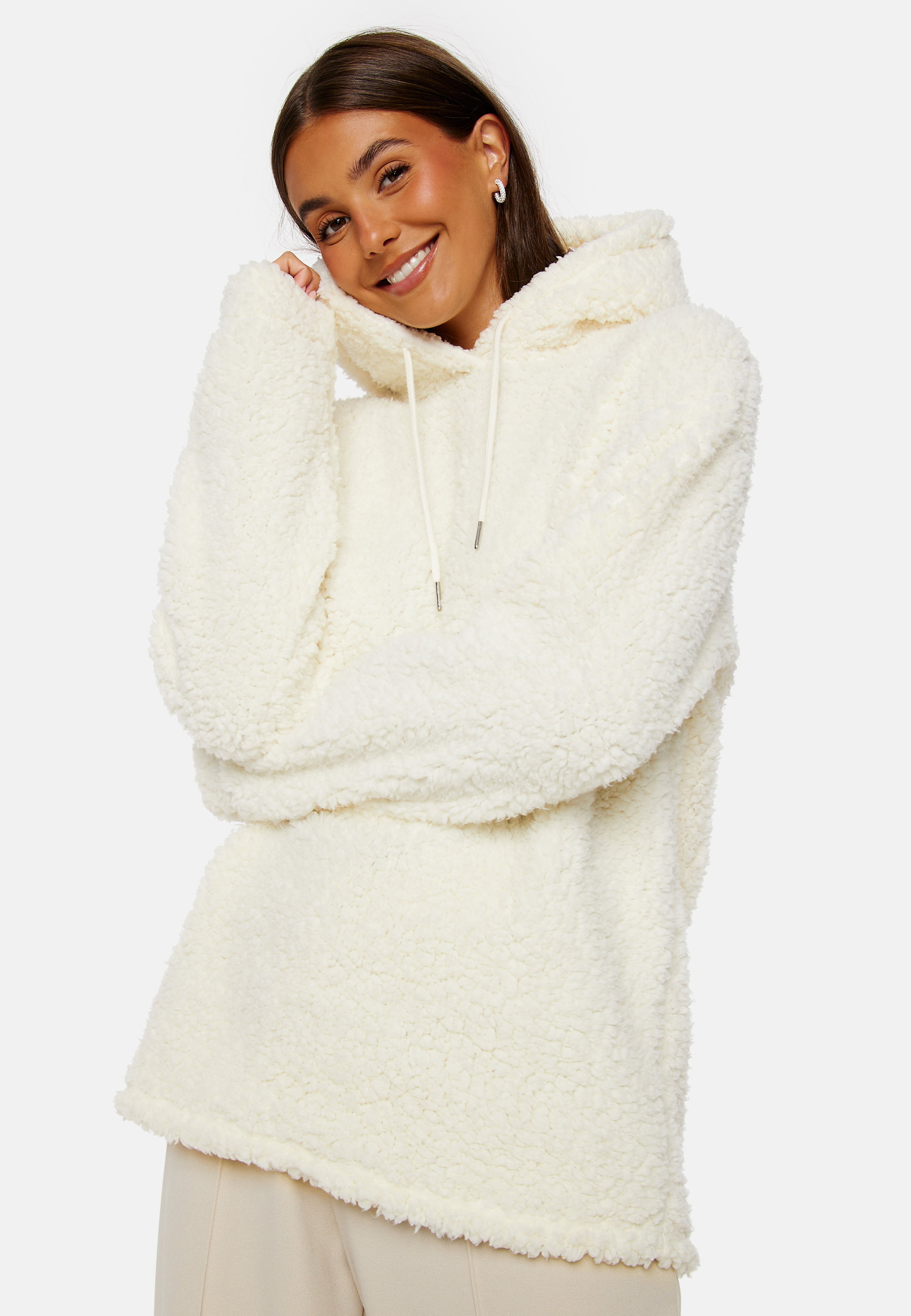 Una fluffy teddy hoodie