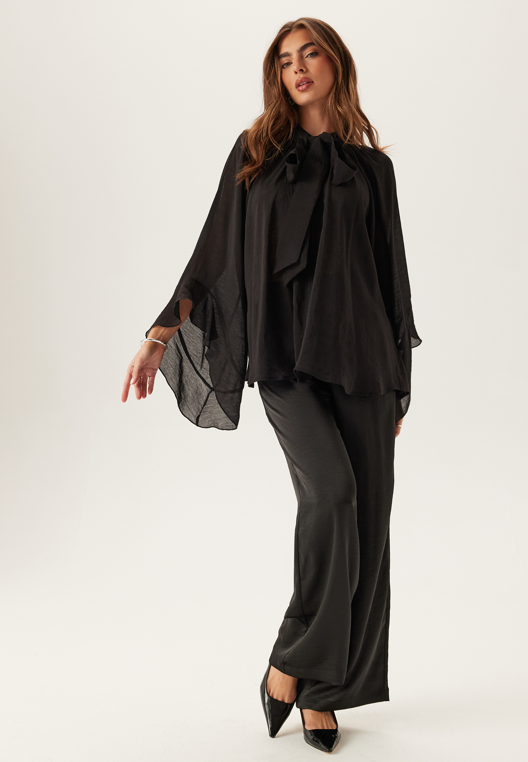 Wide Sleeve Bow Blouse 3