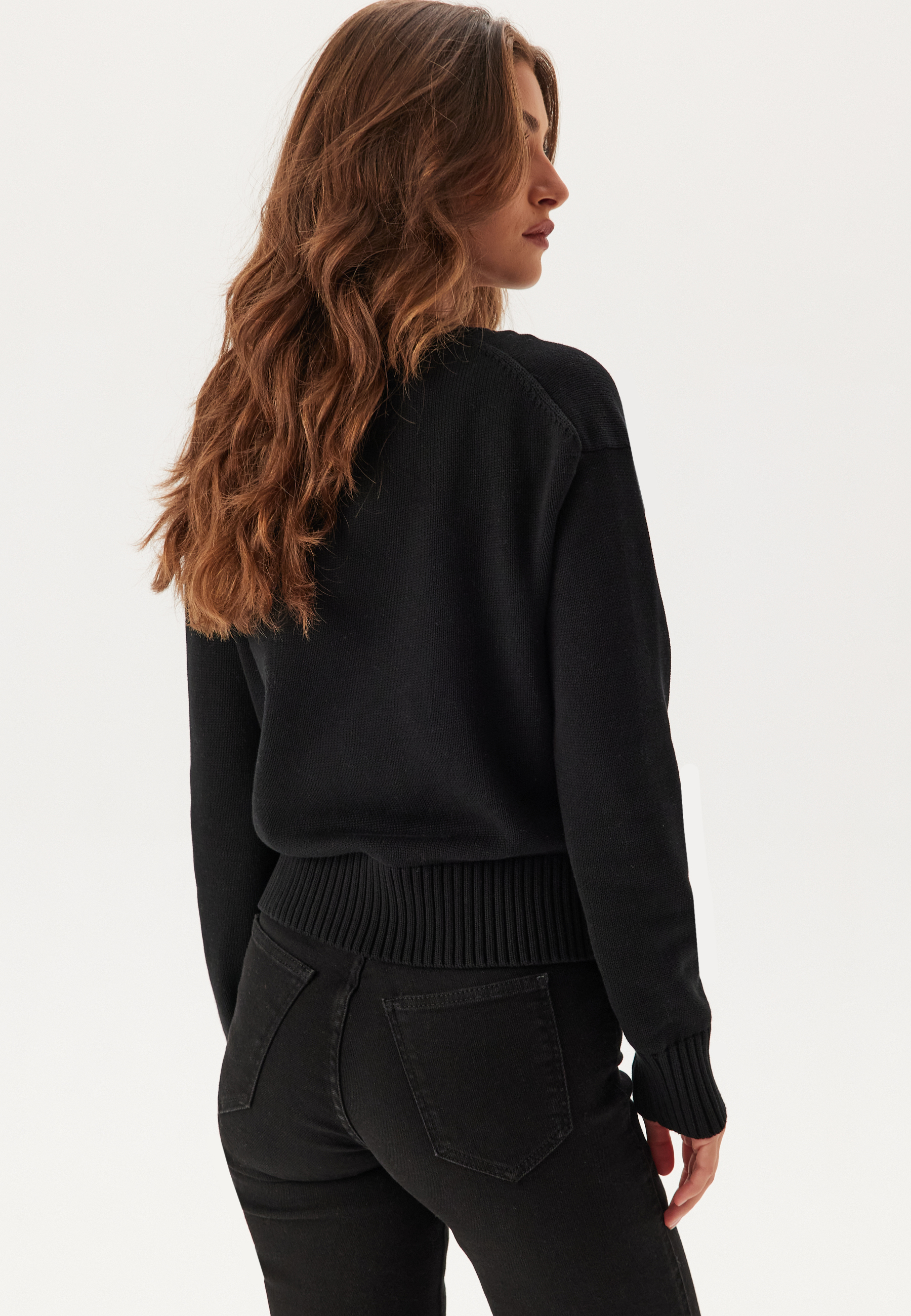 Ck Embro Badge V-neck Sweater 2