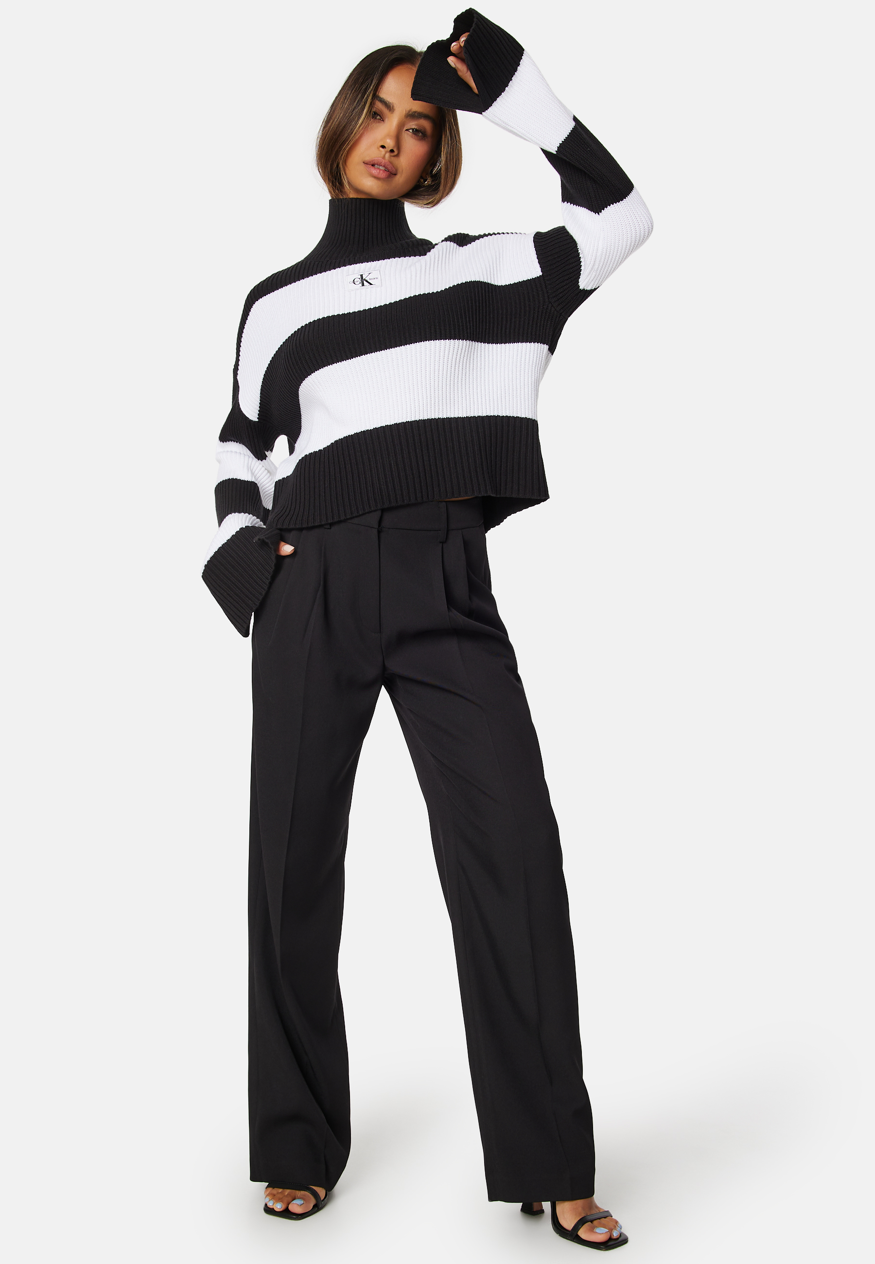 Label Chunky Sweater 2