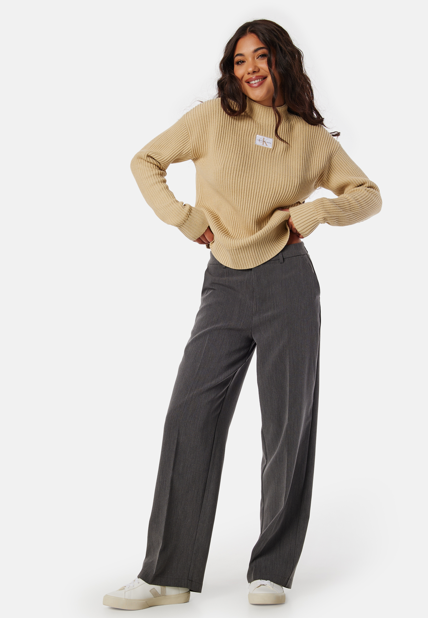 Woven Label Loose Sweater 2