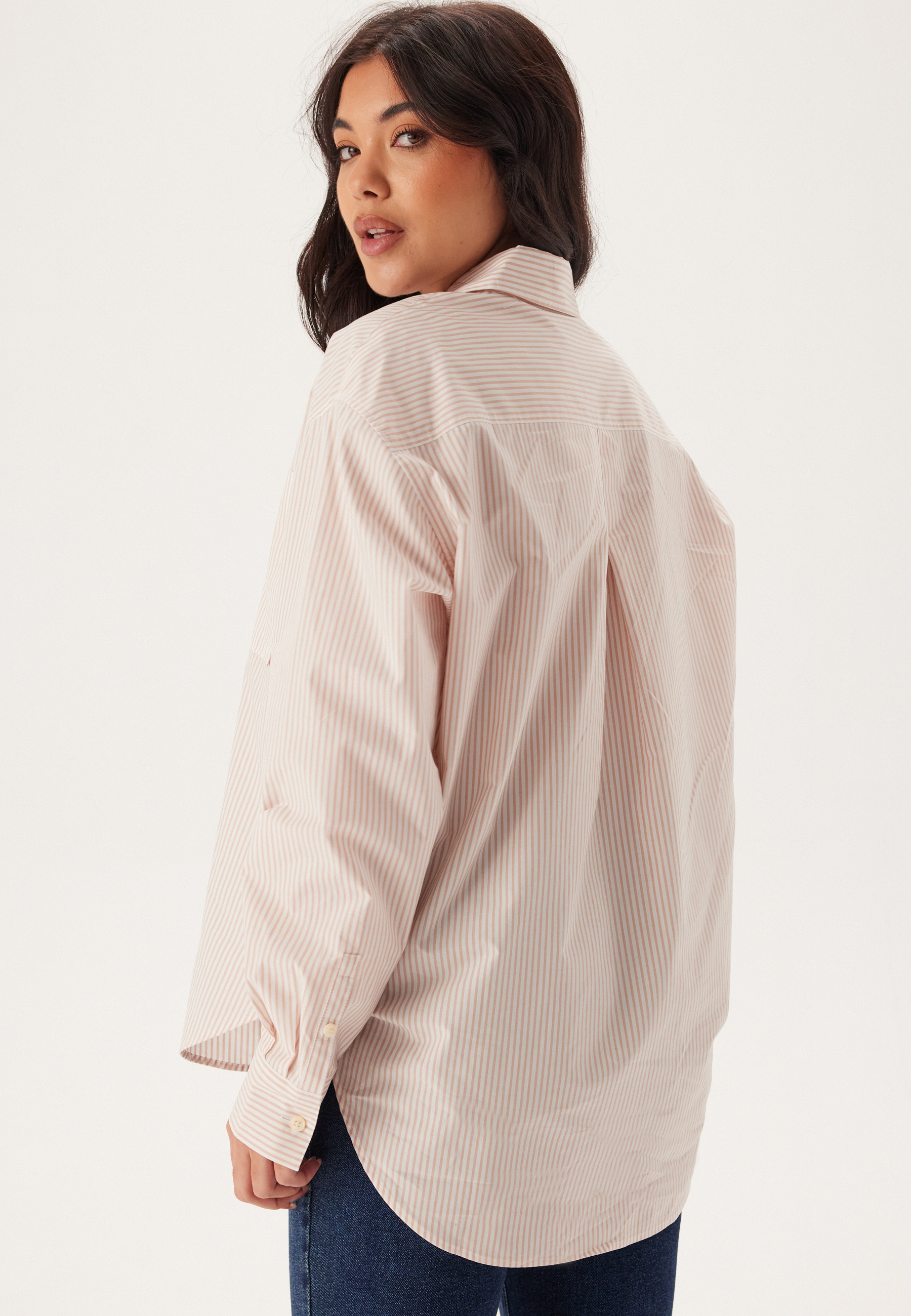 Woven Label Relaxed Shirt 2