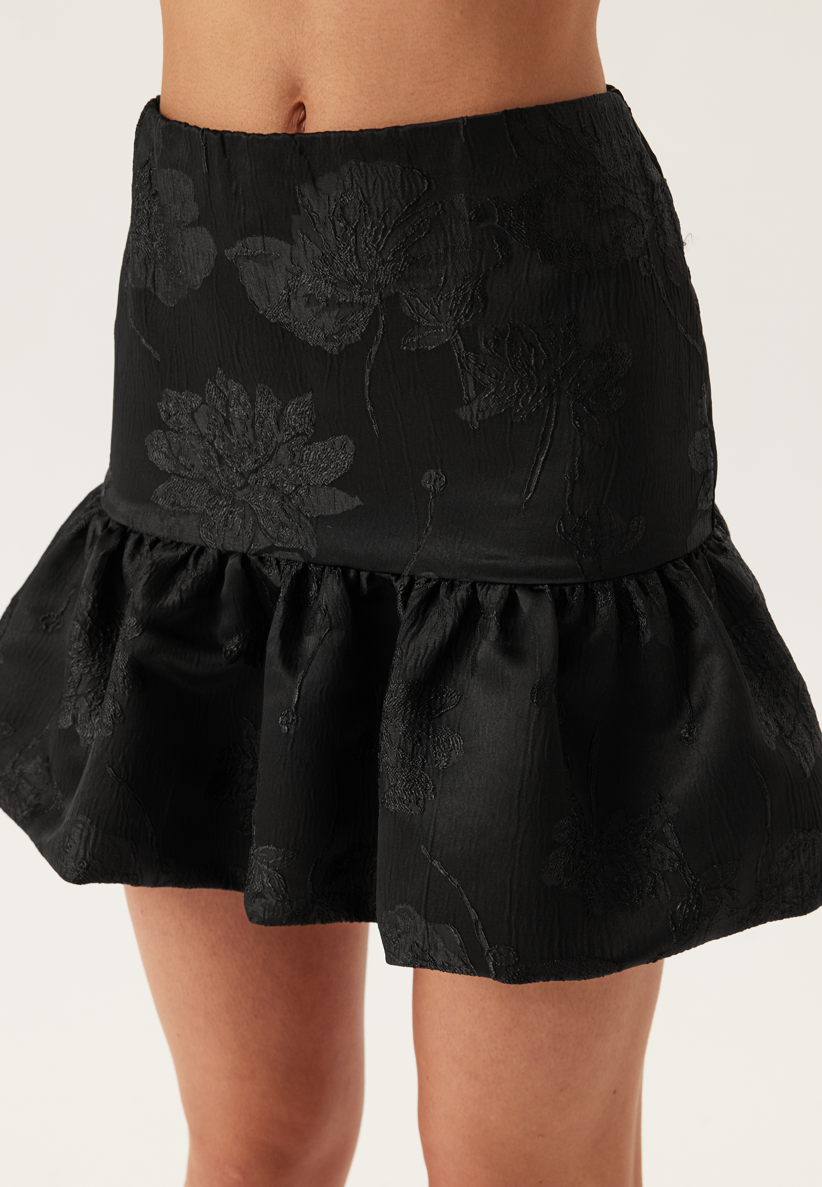 Jacquard Short Flounce Skirt 2