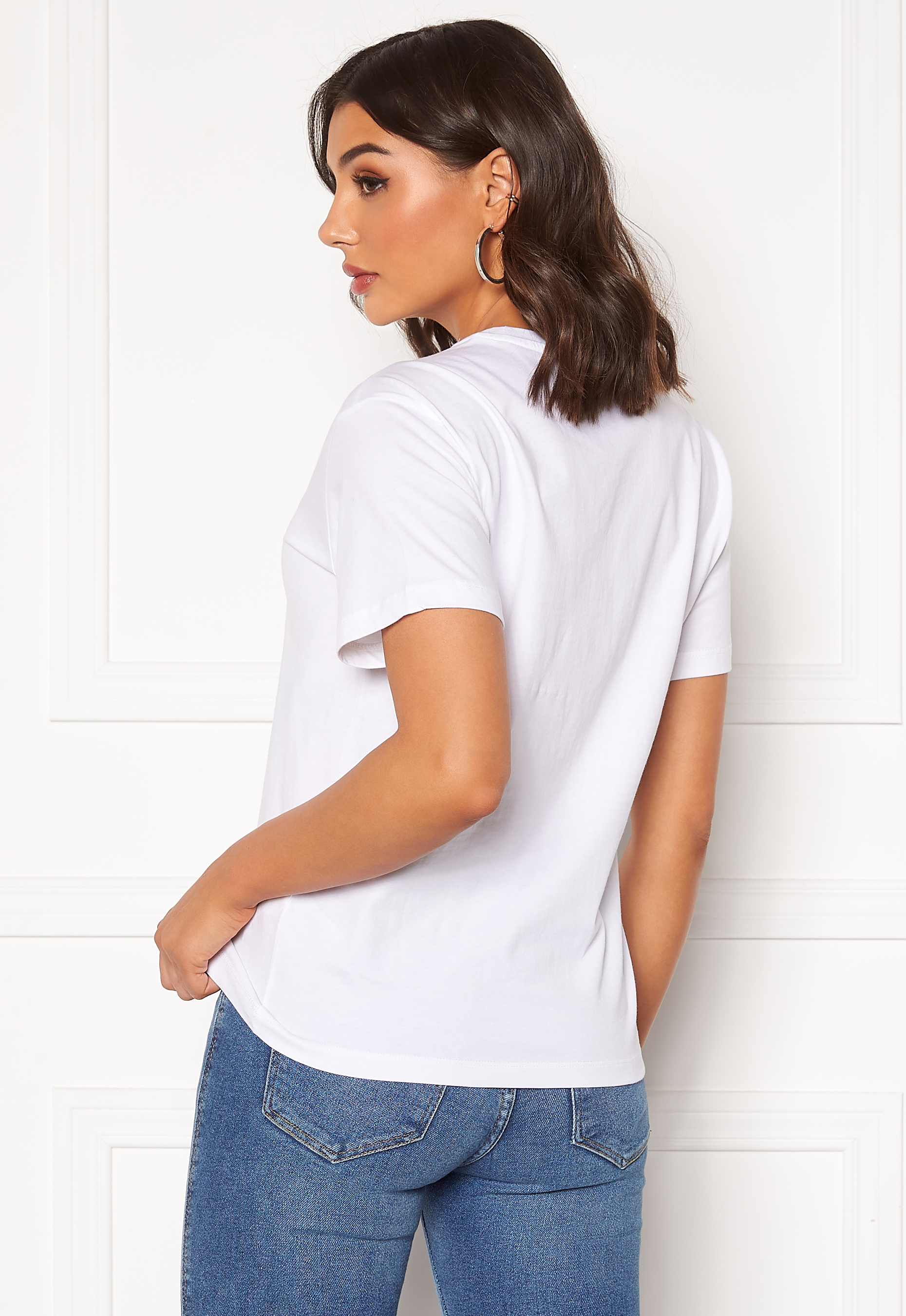 Eara Tee 2