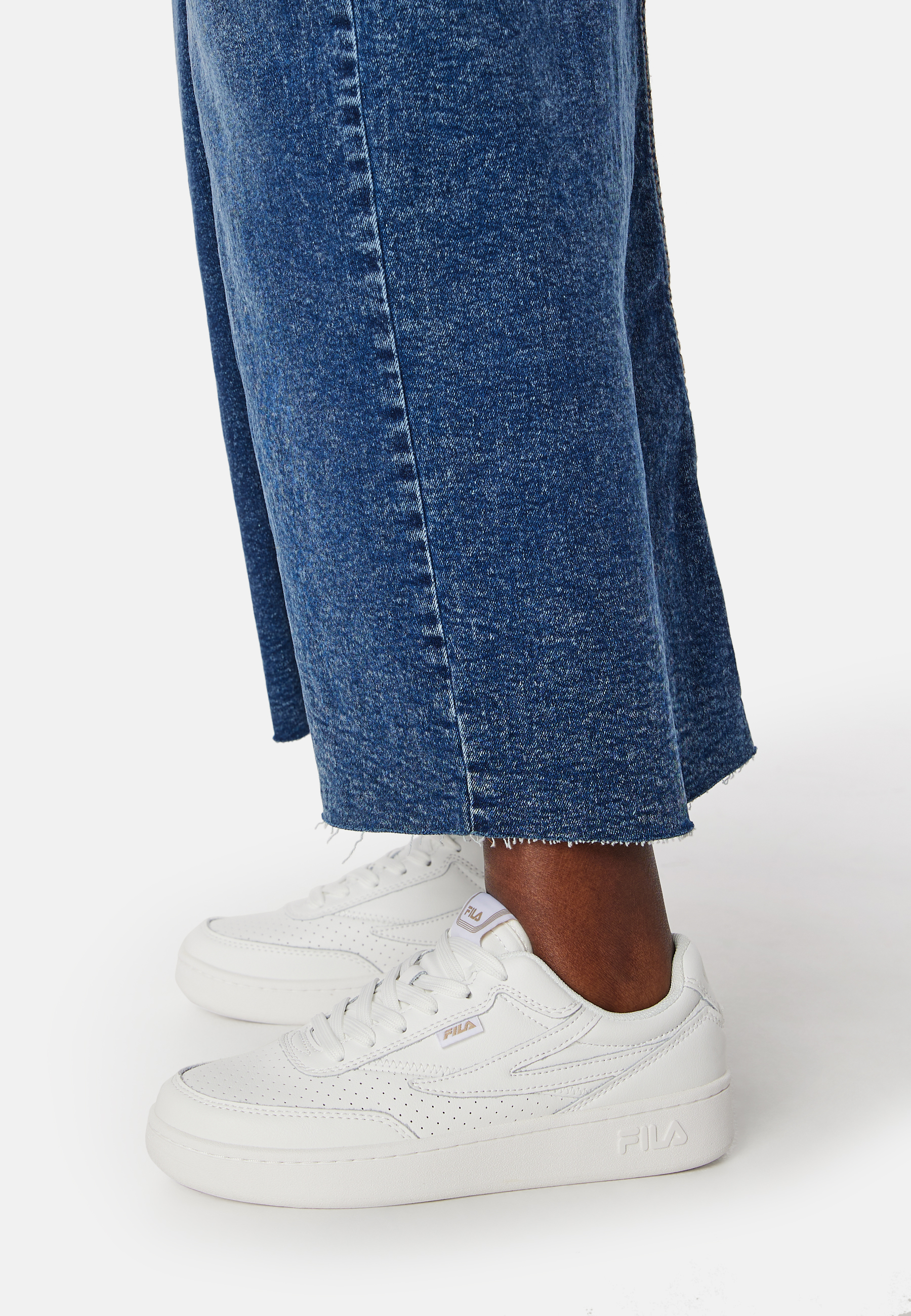 Sevaro Leather Sneaker