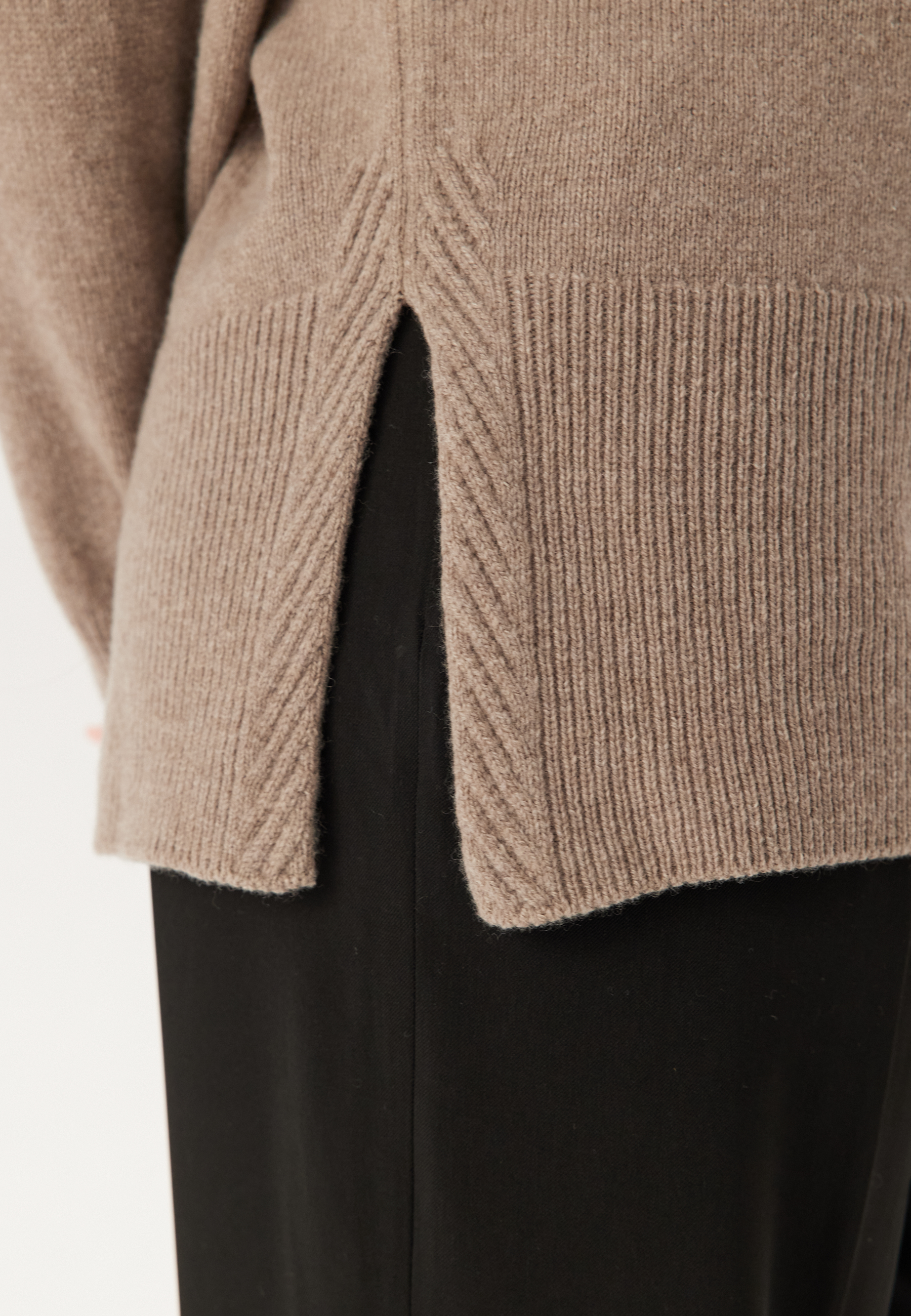 Herringbone Detail Rollneck 3