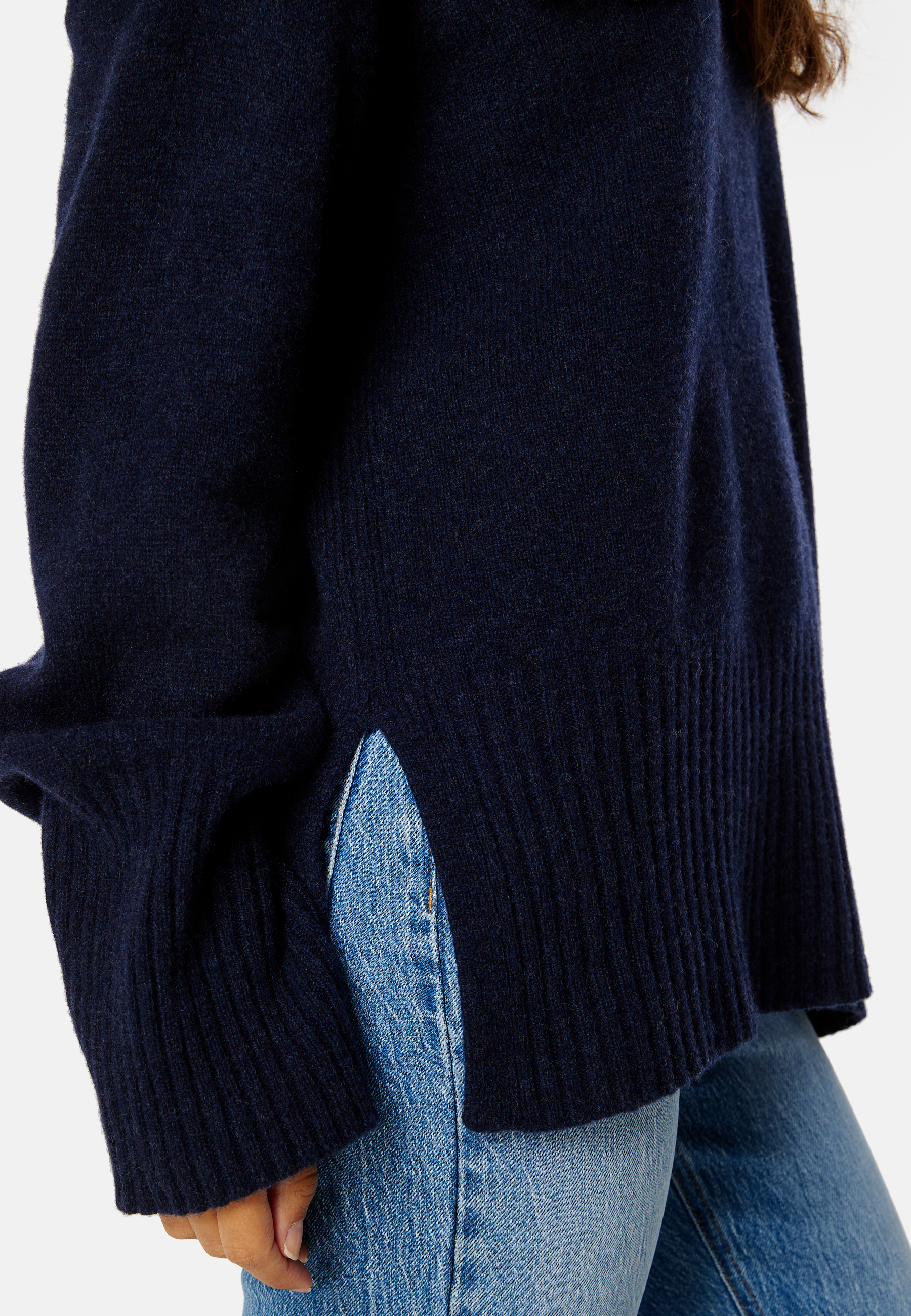 Lounge C-Neck Sweater 3