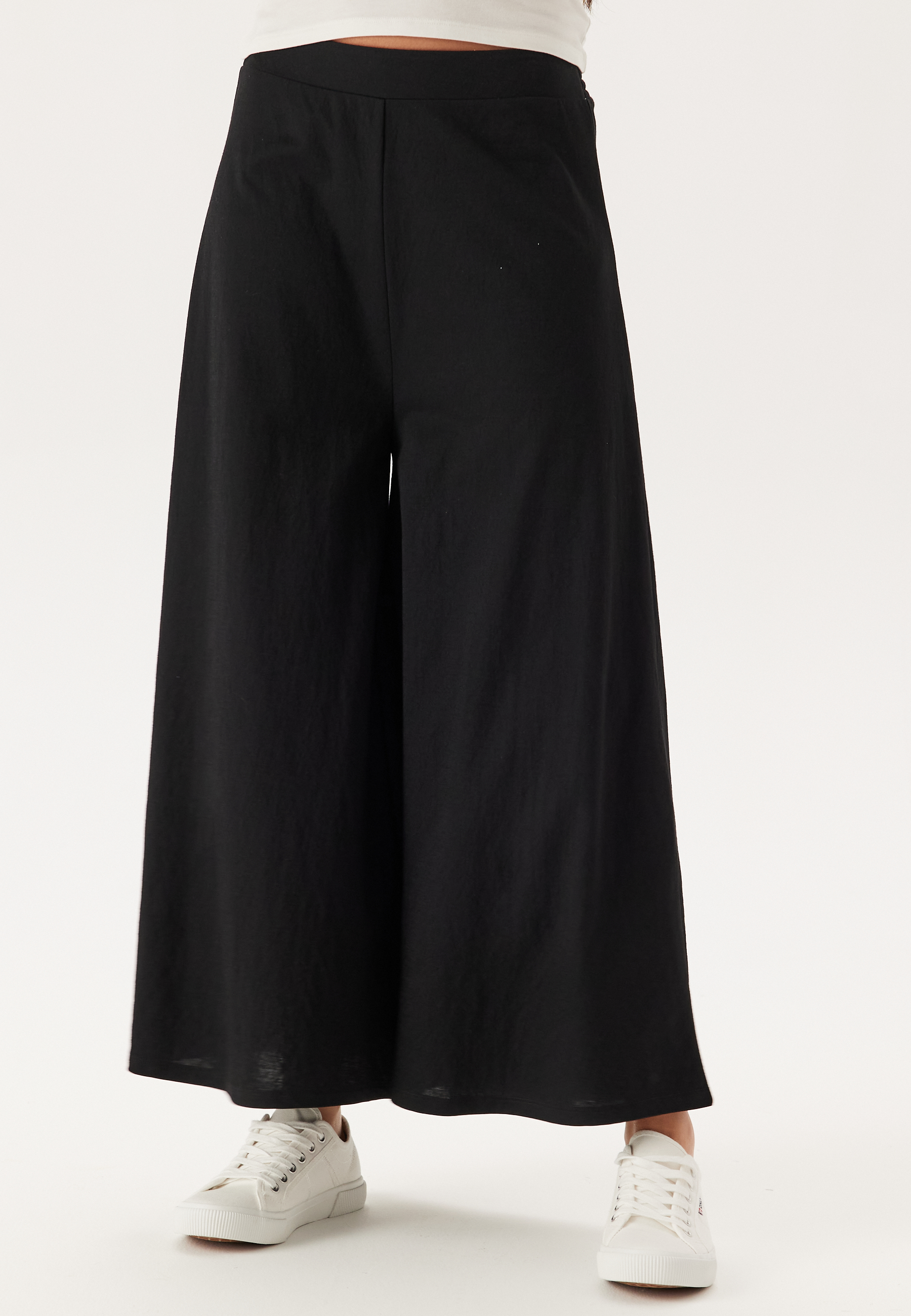 Läs mer om Ankle Soft Wide Leg Pants