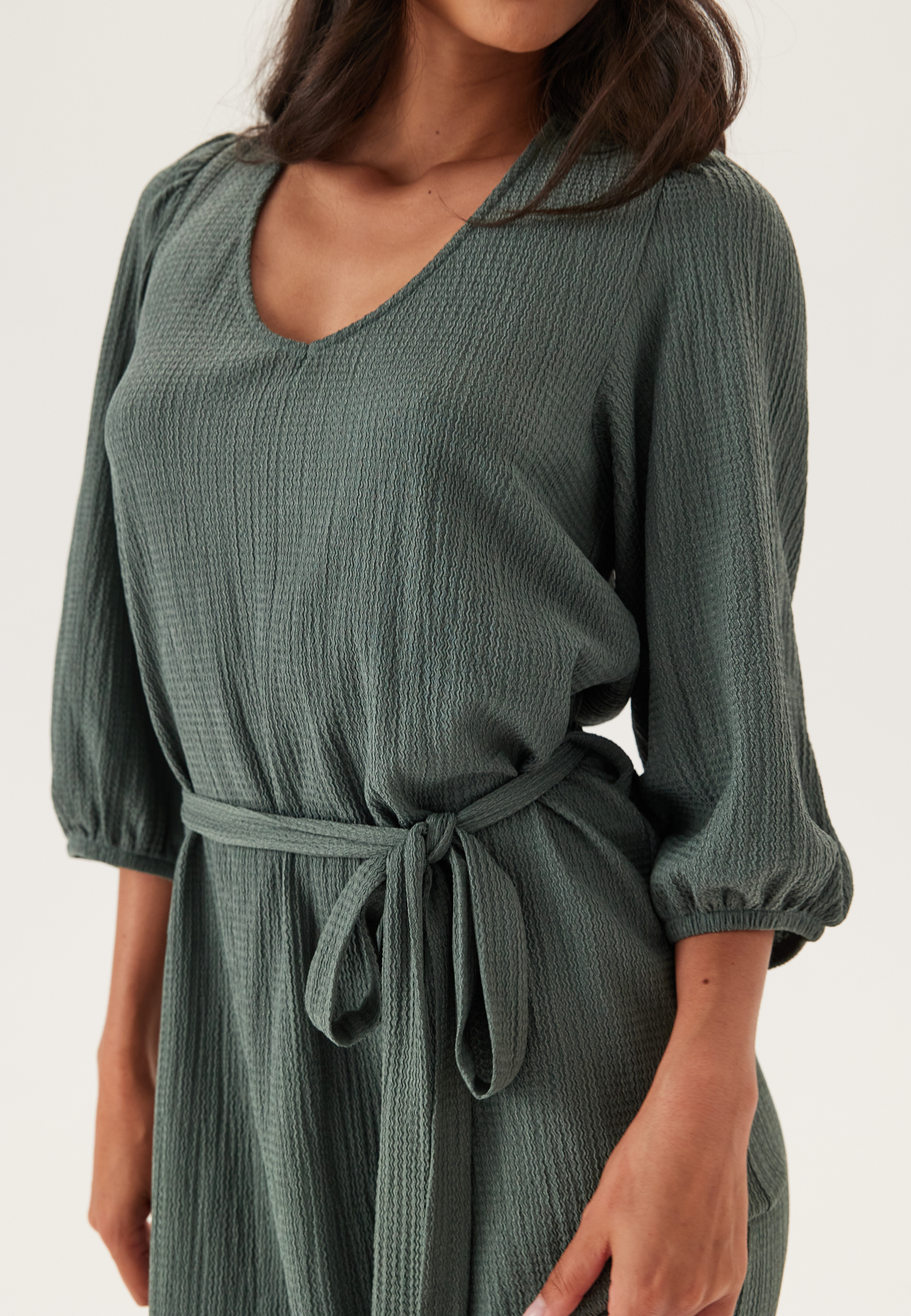 Structured Puff Sleeve Midi Dress 4