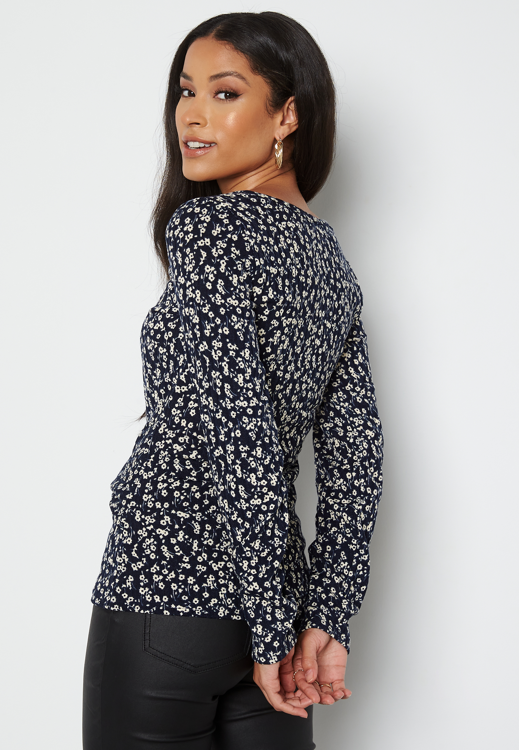 Ziva twisted top 2