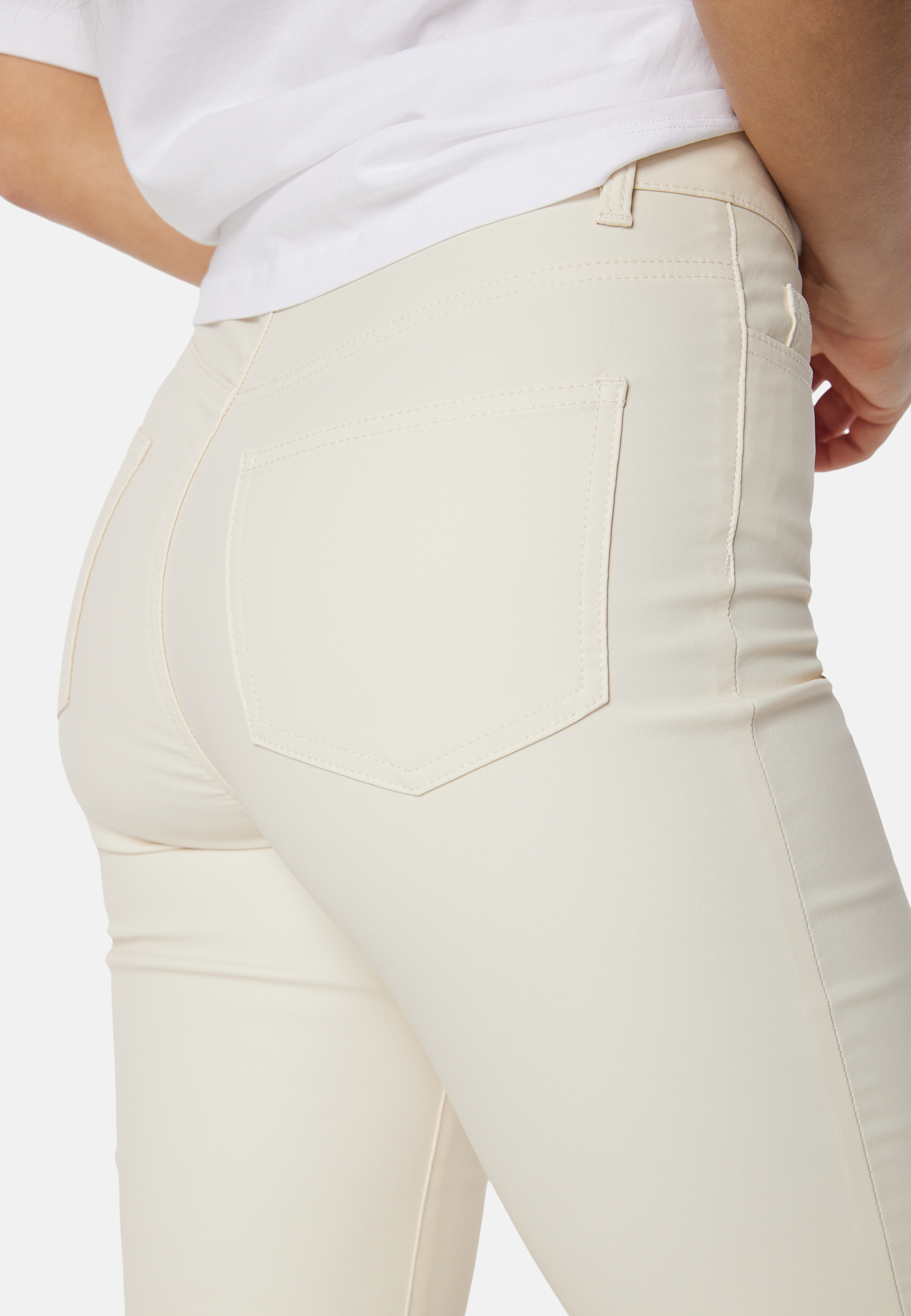 Belle 7/8 Coated Flared Pant 3
