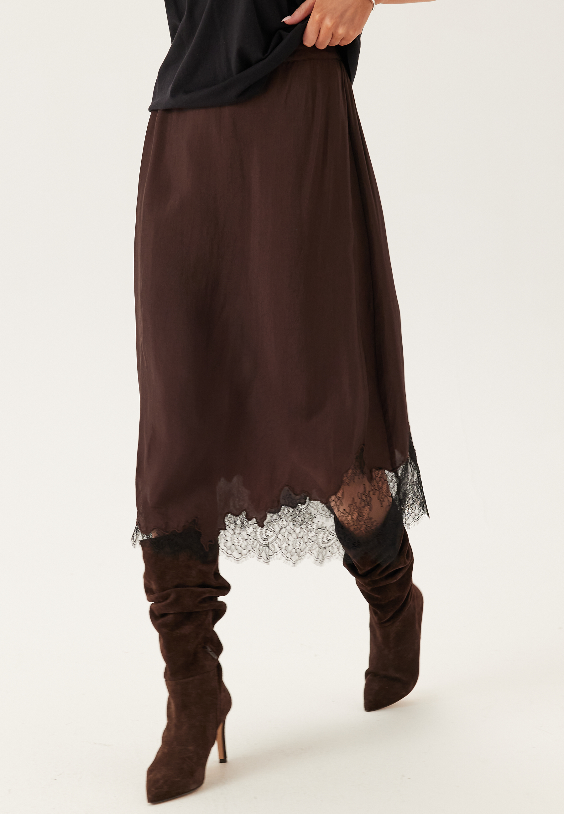 Objdalme Mw Long Lace Skirt 2