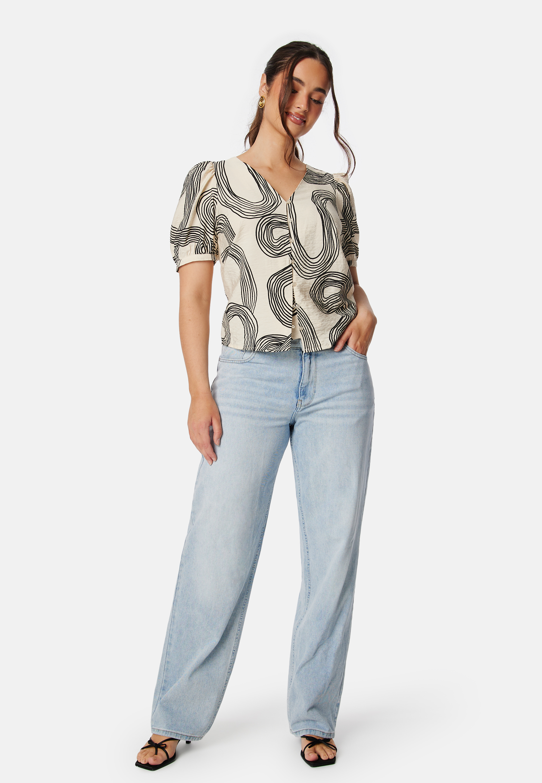 Objjacira S/S V-Neck Top 2
