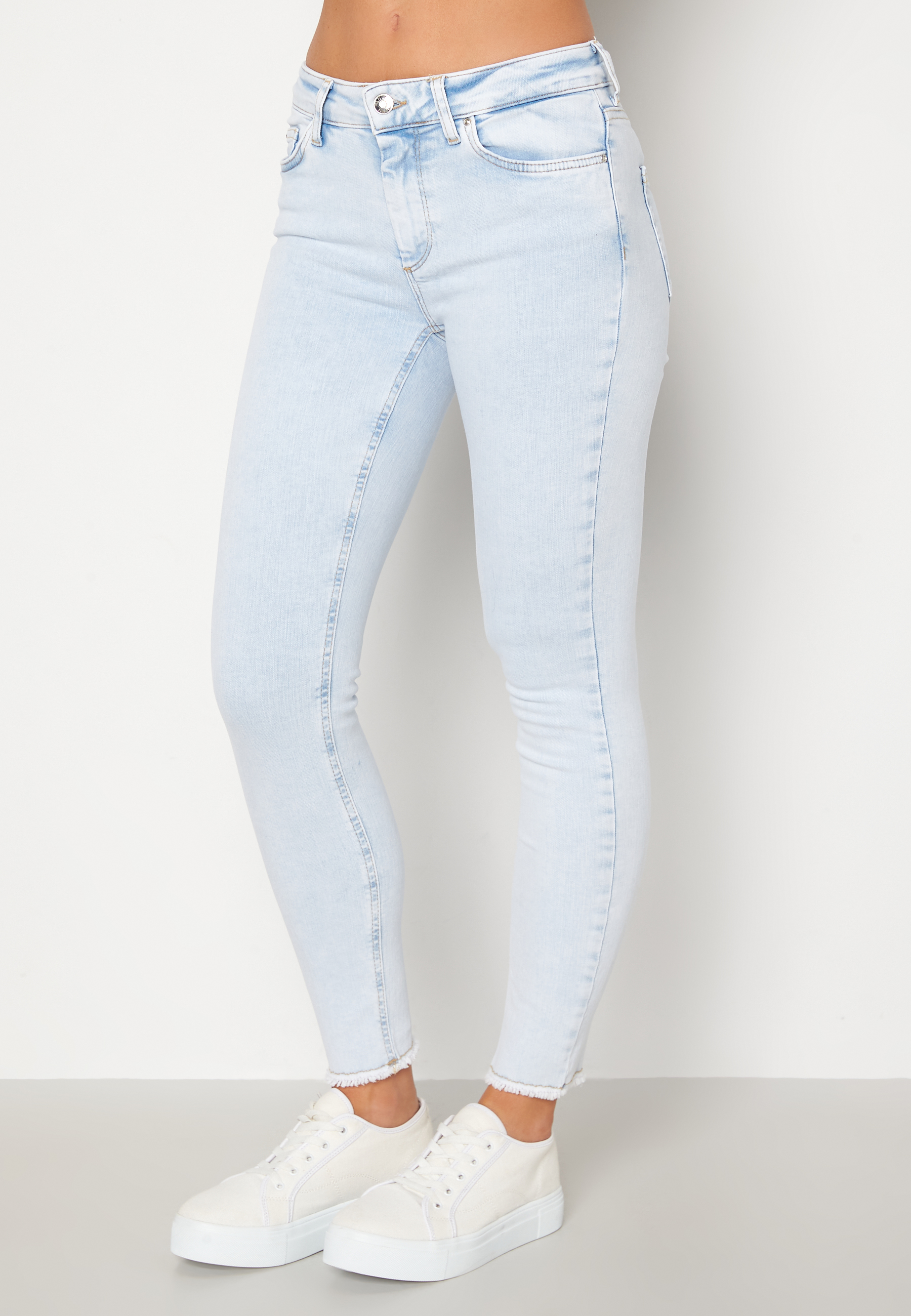 Blush Life Mid Jeans 3
