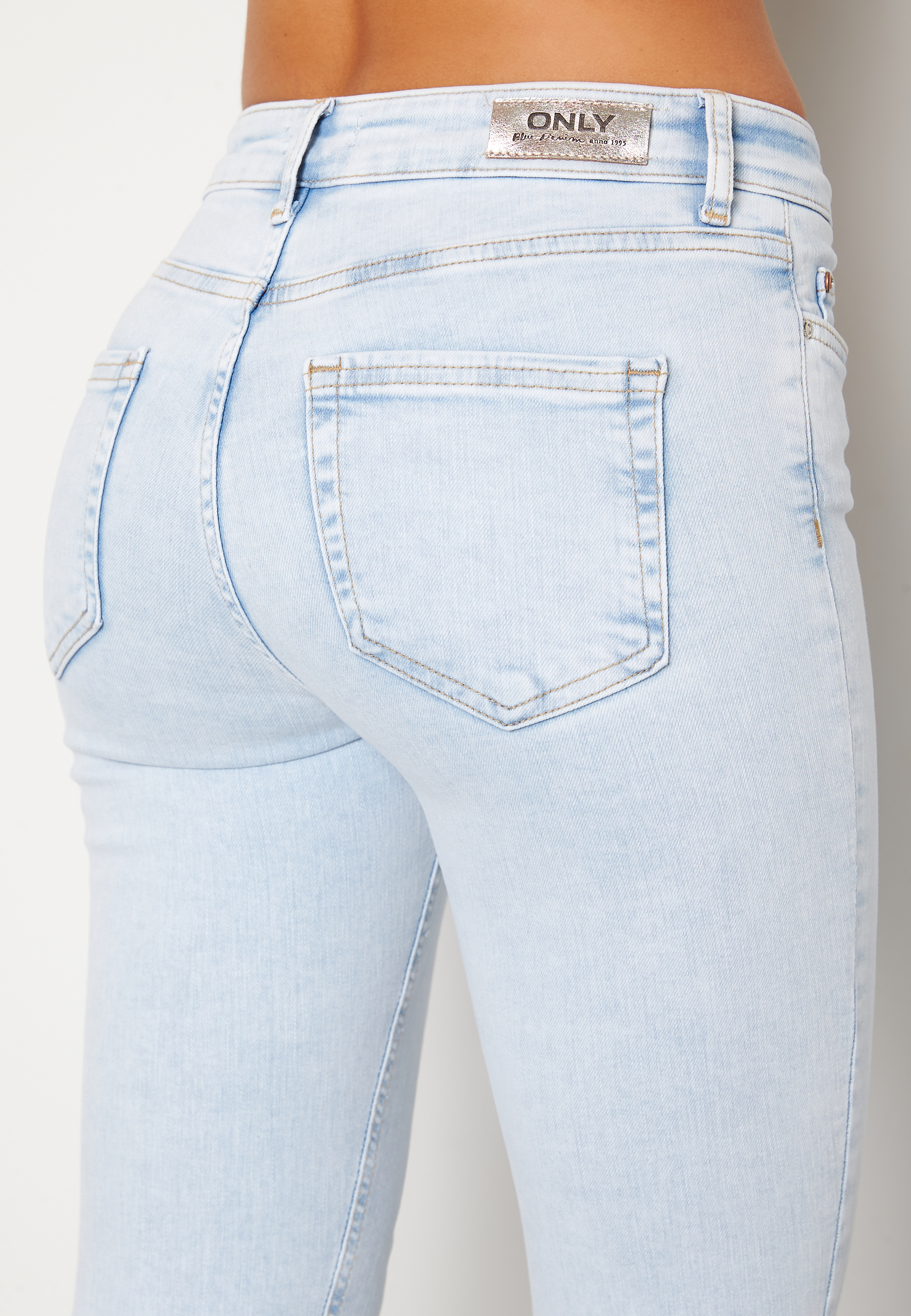 Blush Life Mid Jeans 5
