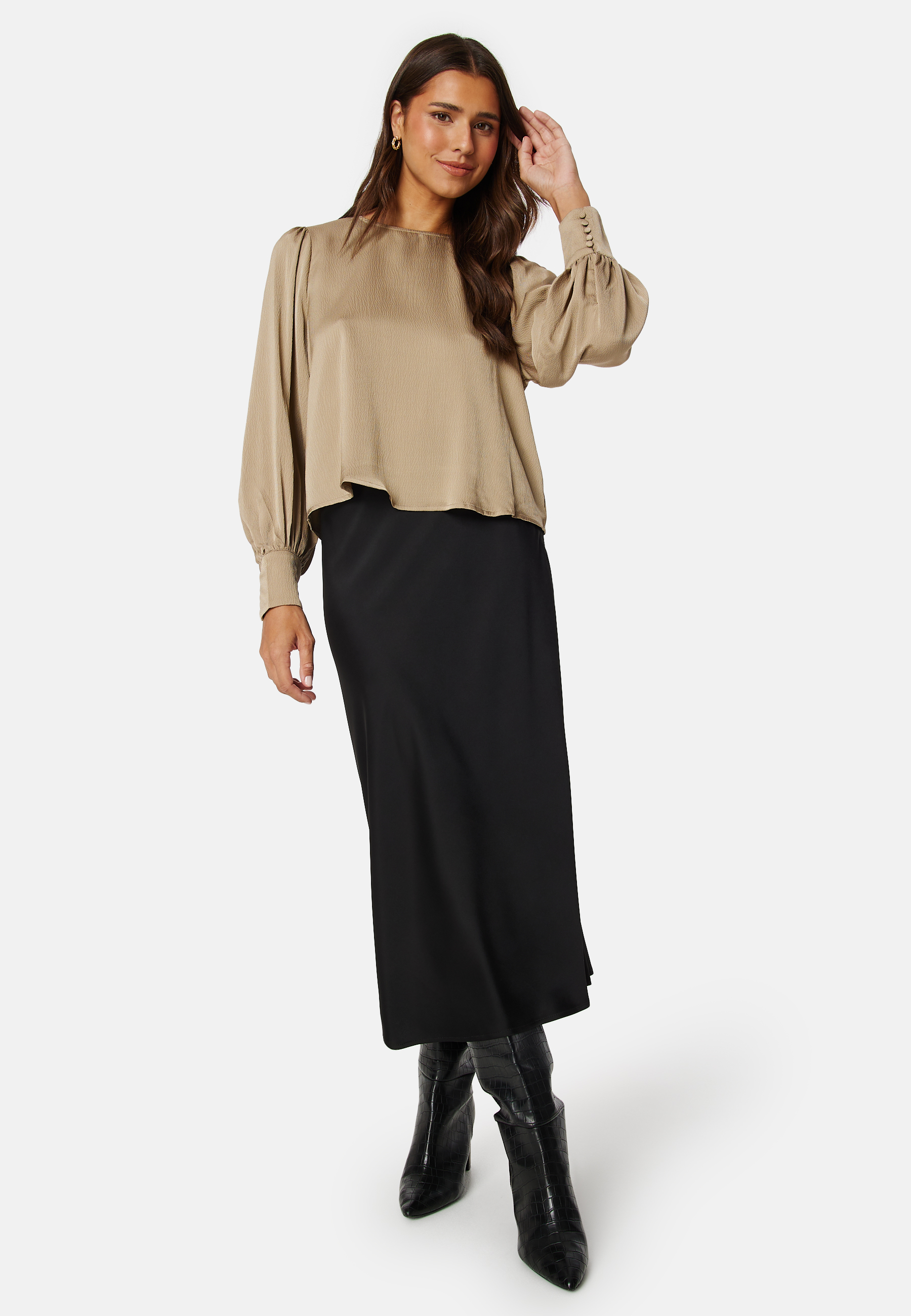 Jovana Ruby O-Neck Top 2