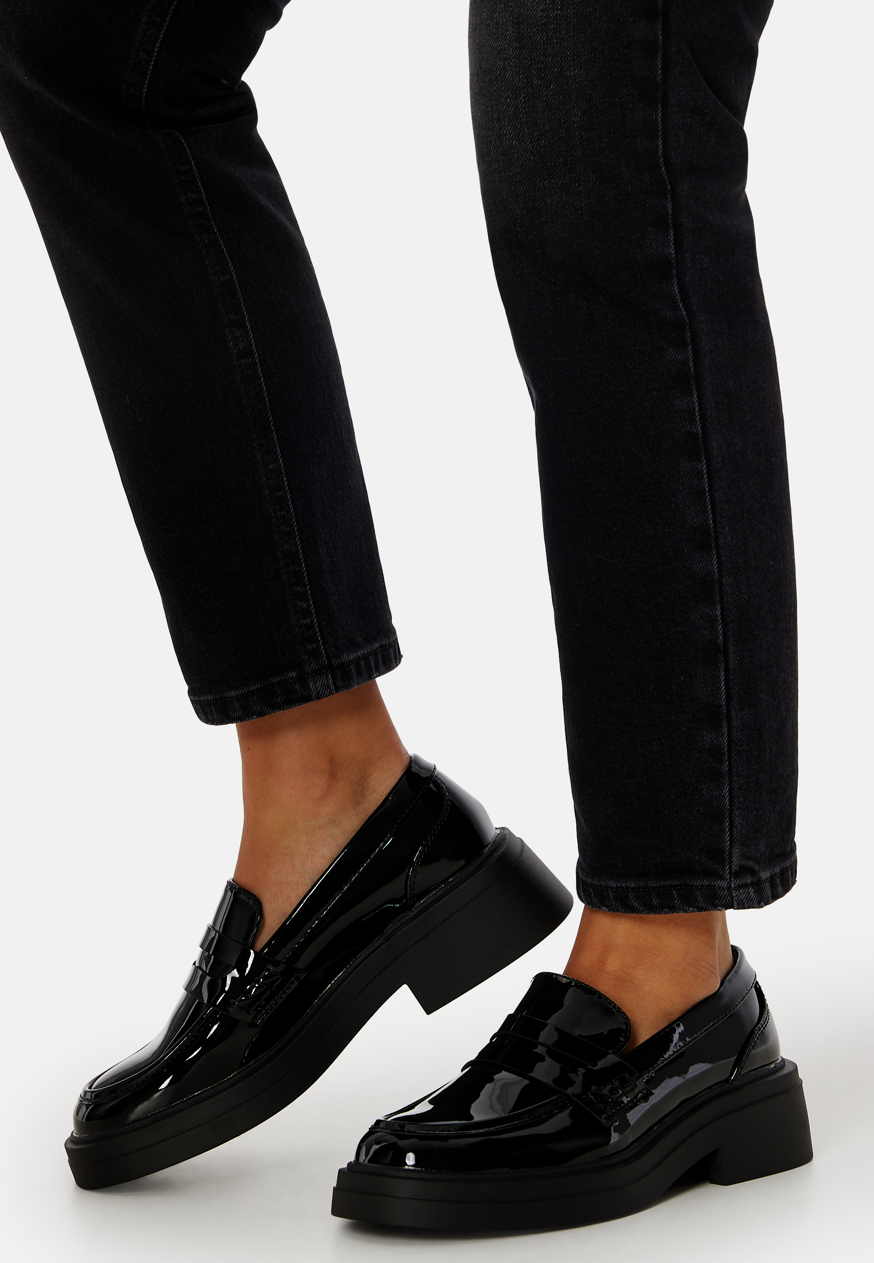 Lazuli -1 PU Patent Chunky