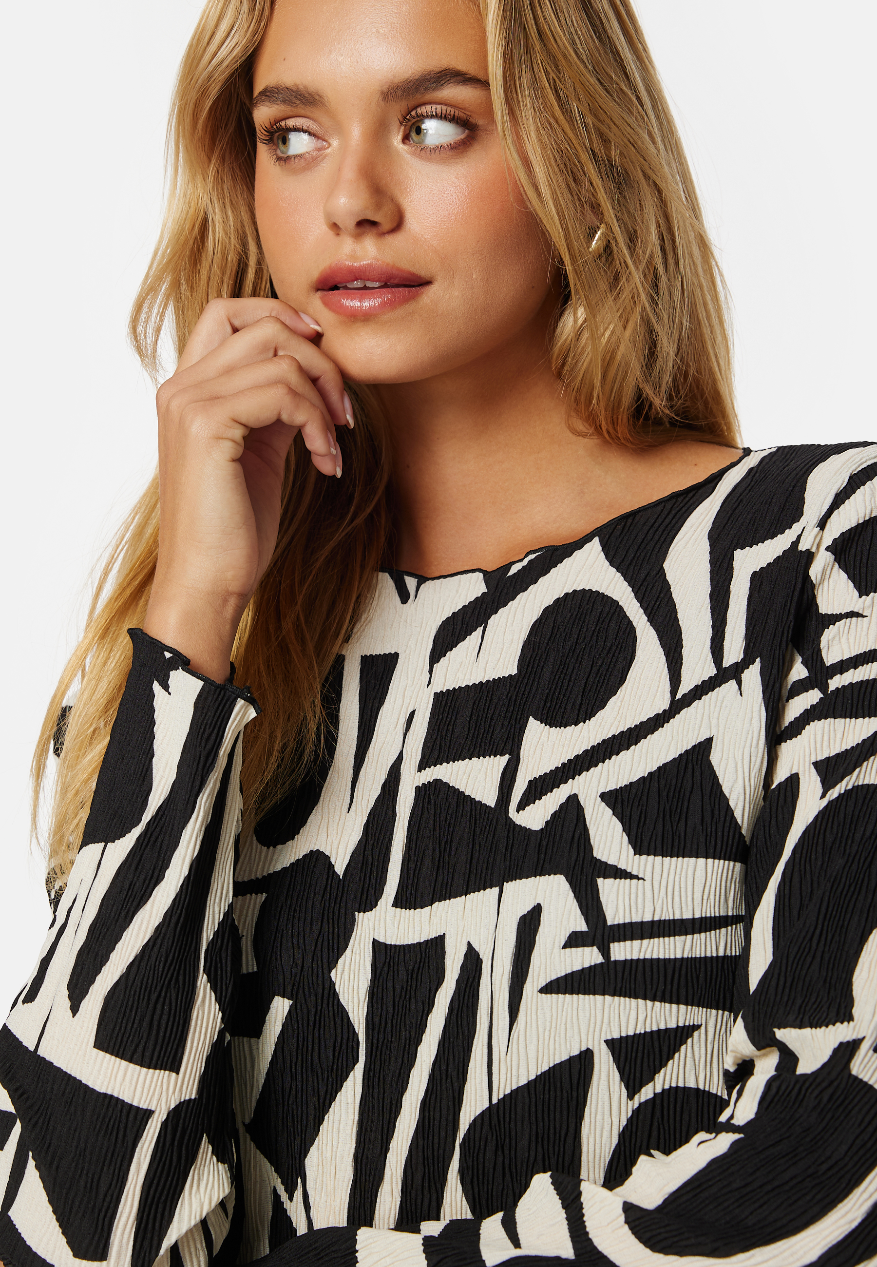 Molly L/S Plisse Dress 9