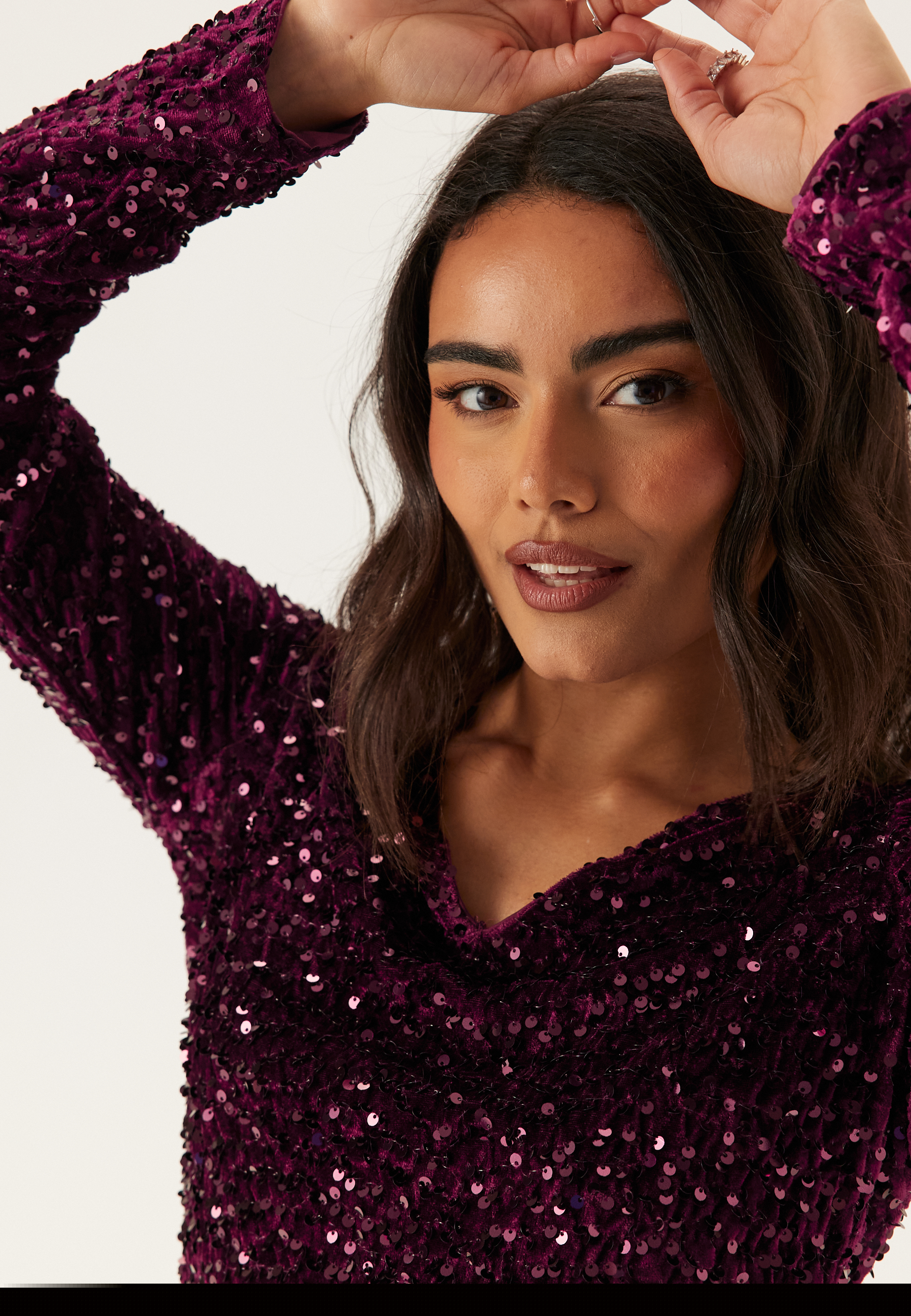 Onlanika Ls Sequins V-neck Dress 4
