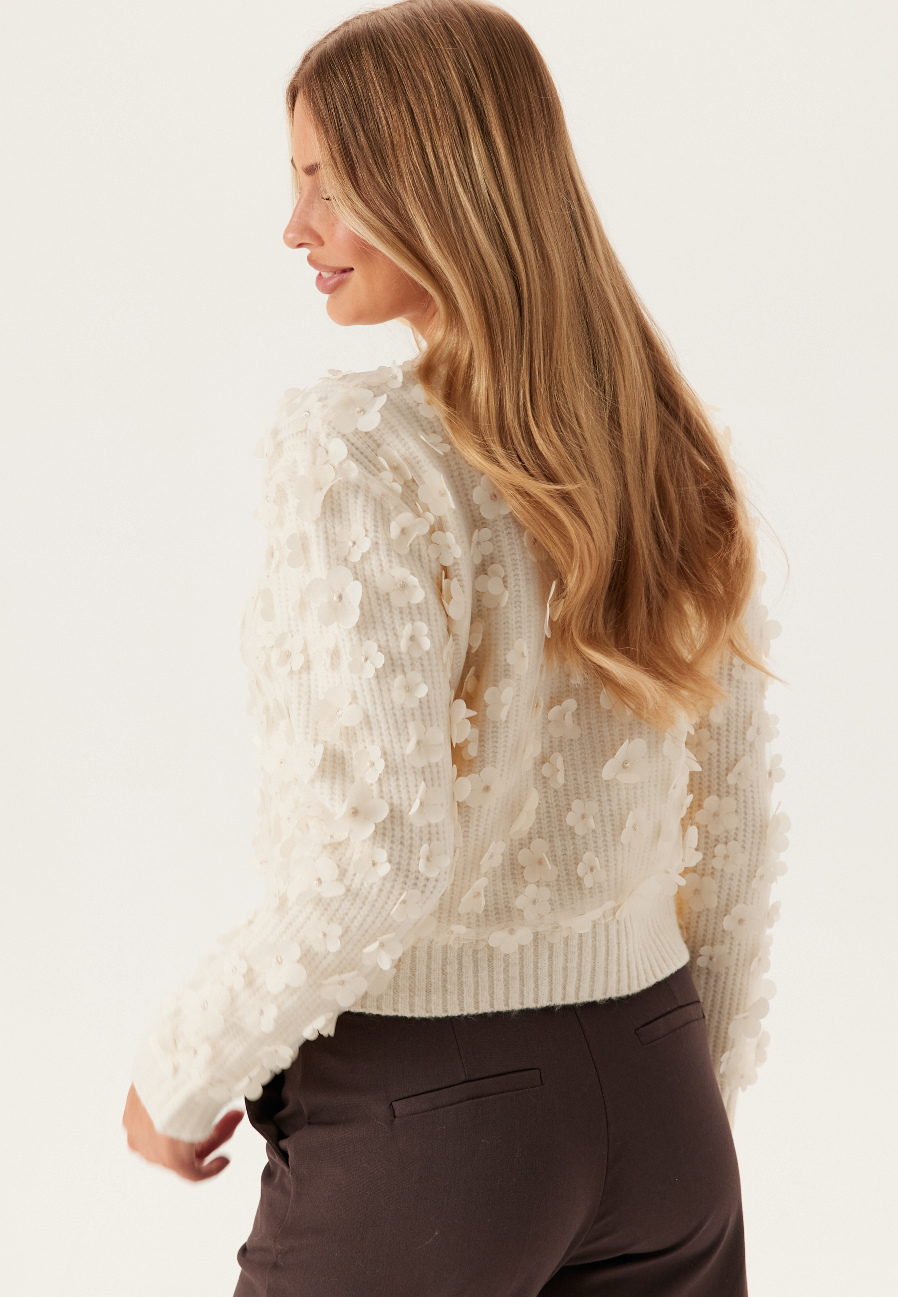 Onlhua Life Ls Flower Detail O-neck Knit 2