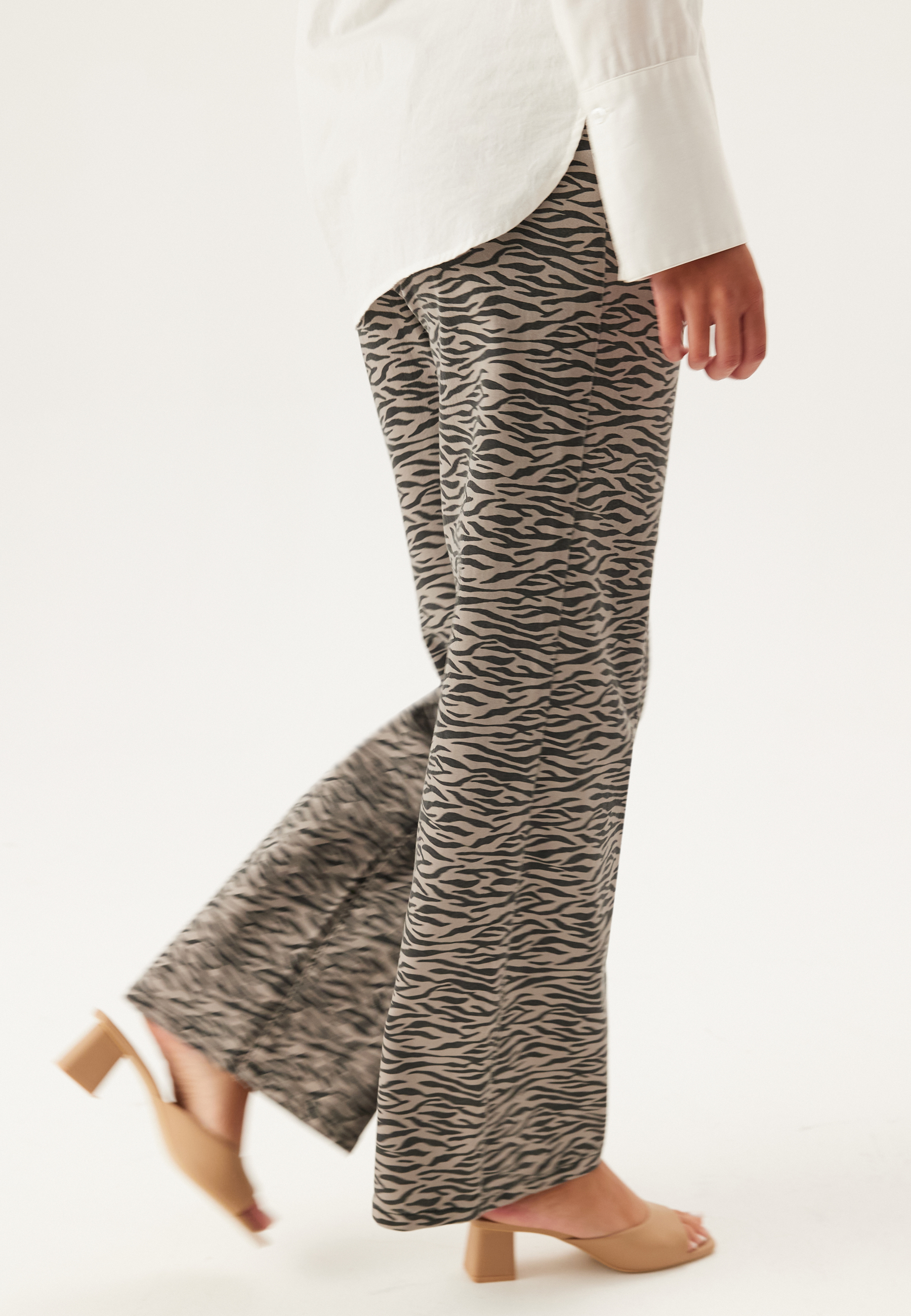 Onlmadison Hw Wide Animal Pant 2