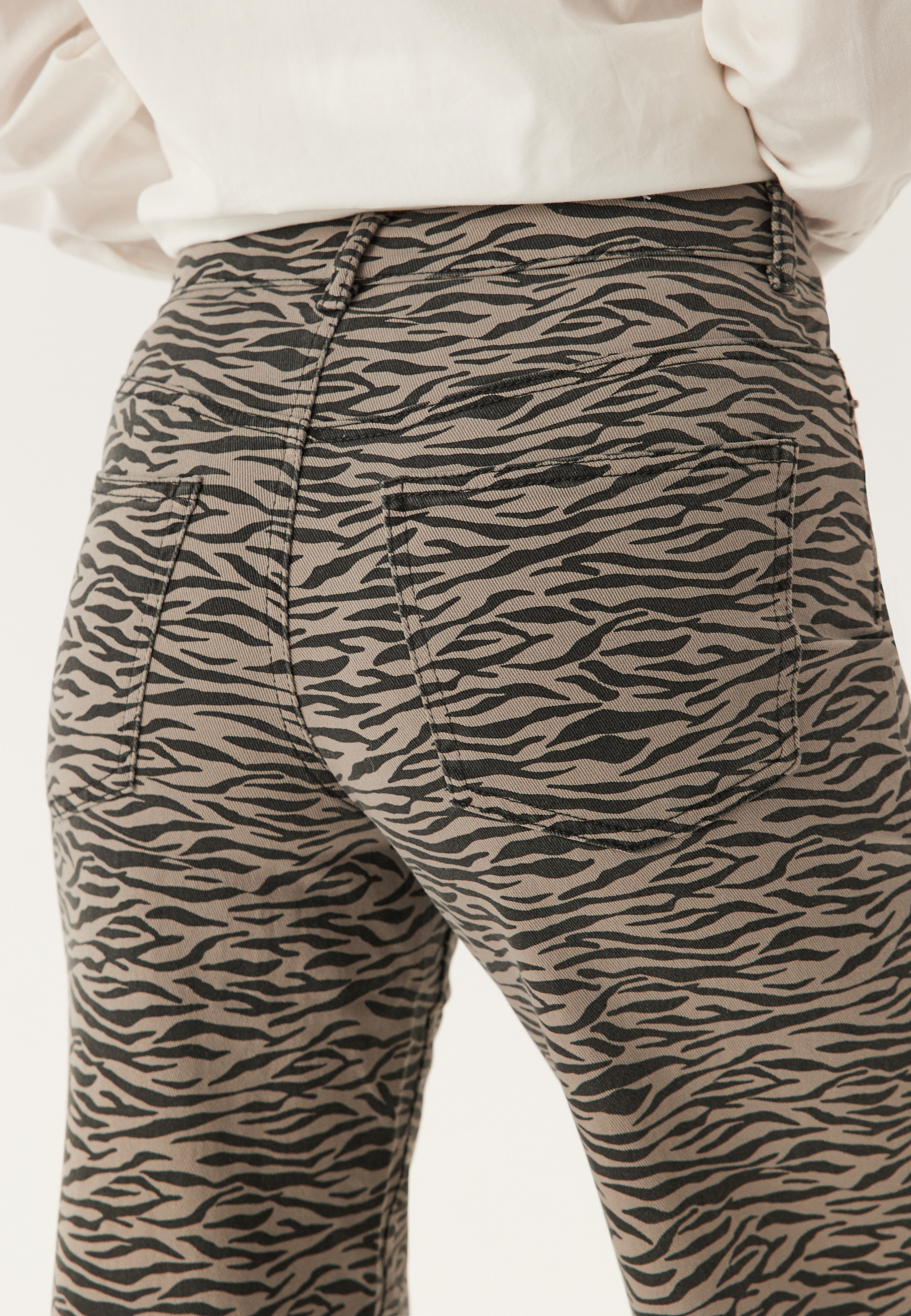 Onlmadison Hw Wide Animal Pant 5