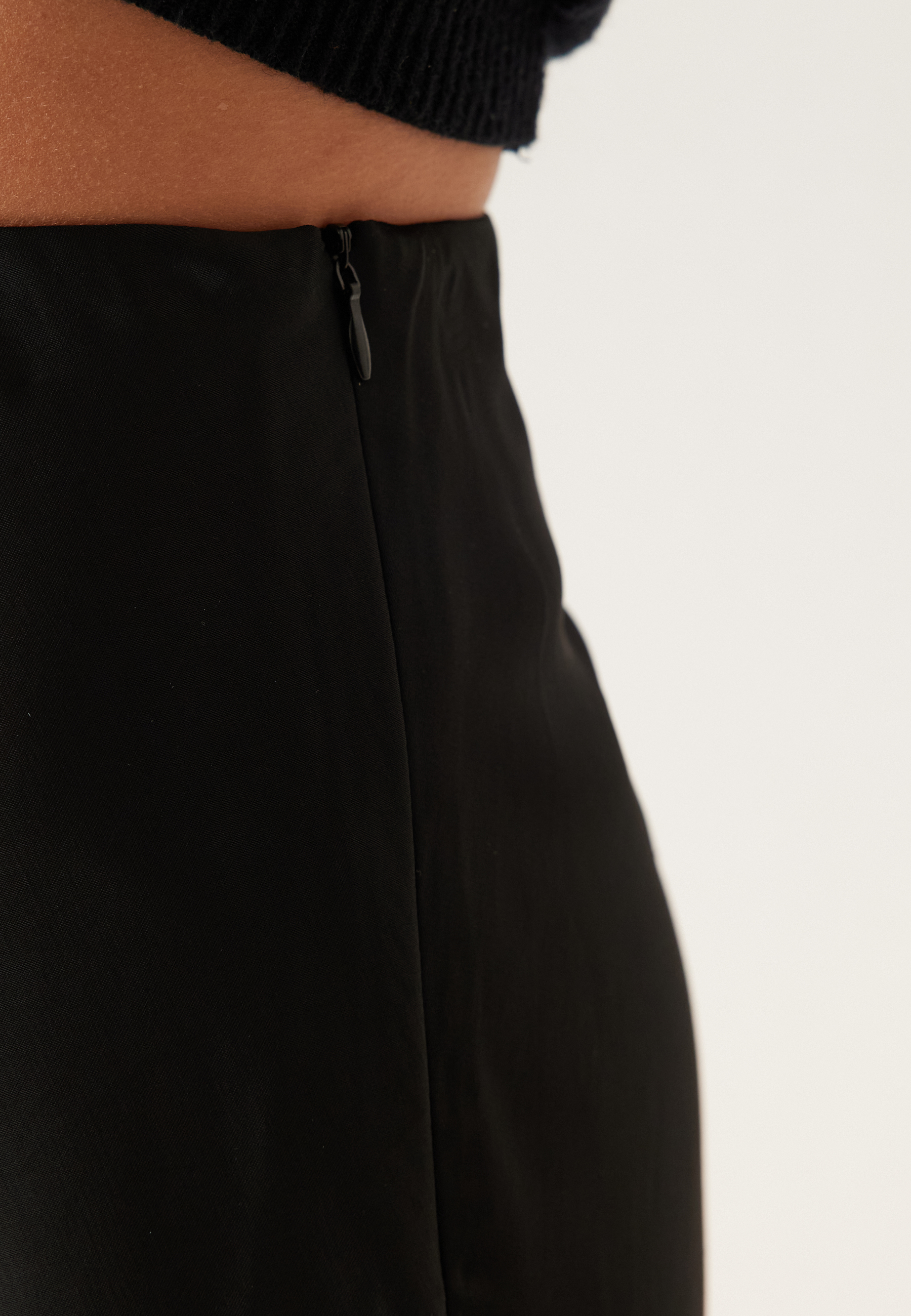 Onlmika Vis Satin Short Skirt 4