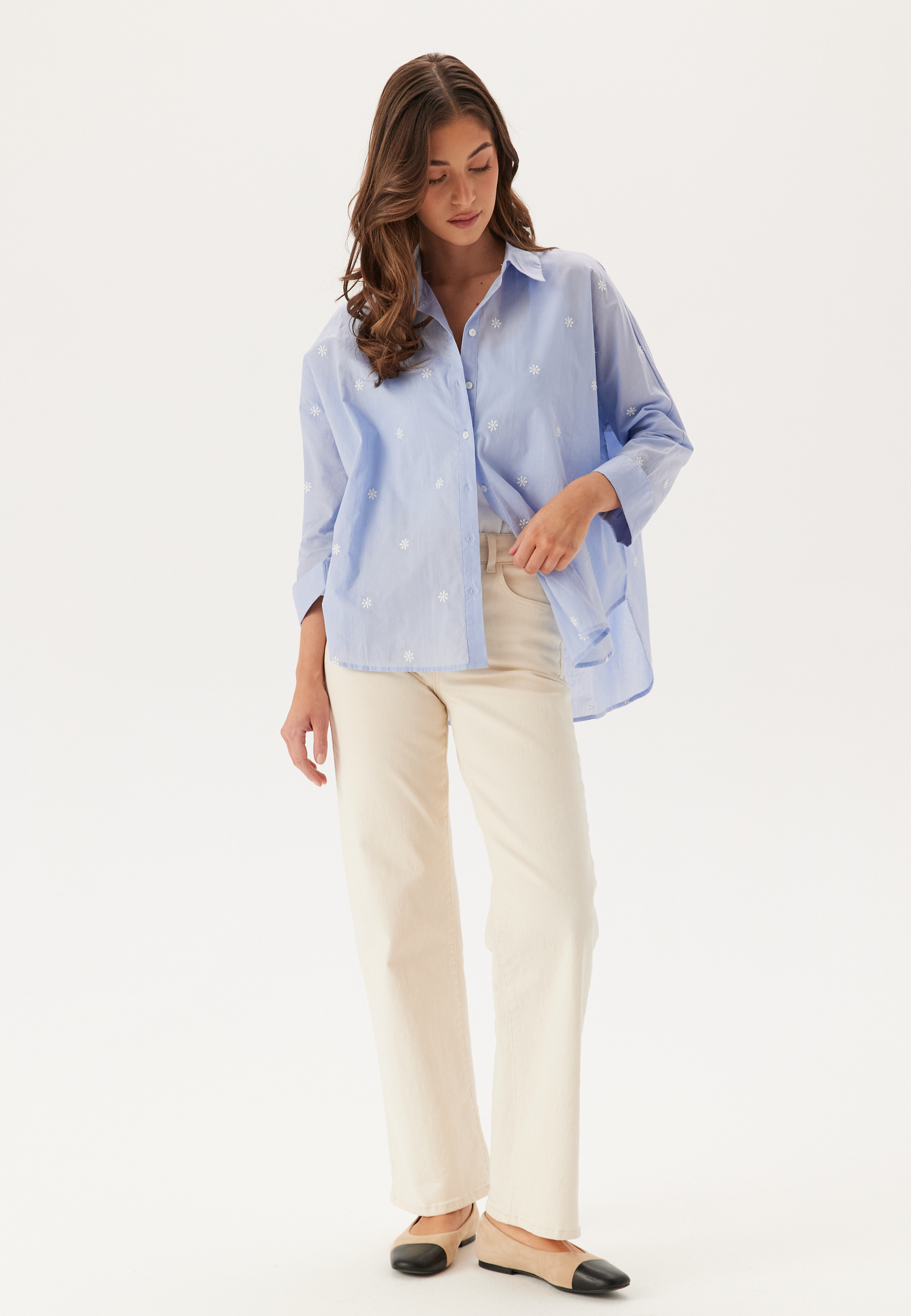 Onlnew Lina Grace Ls Emb Shirt 2