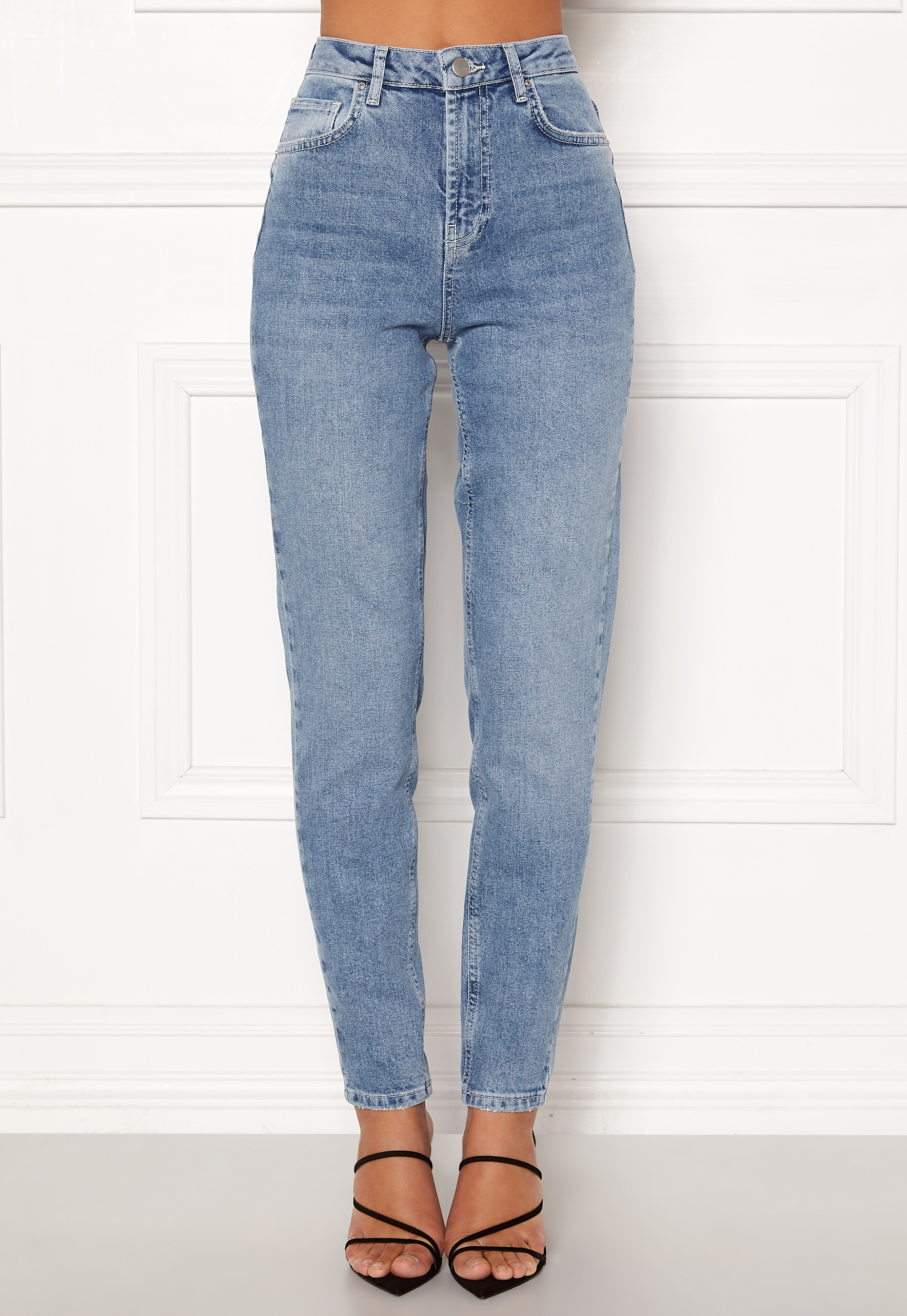 Leah Mom HW Ankle Jeans 2