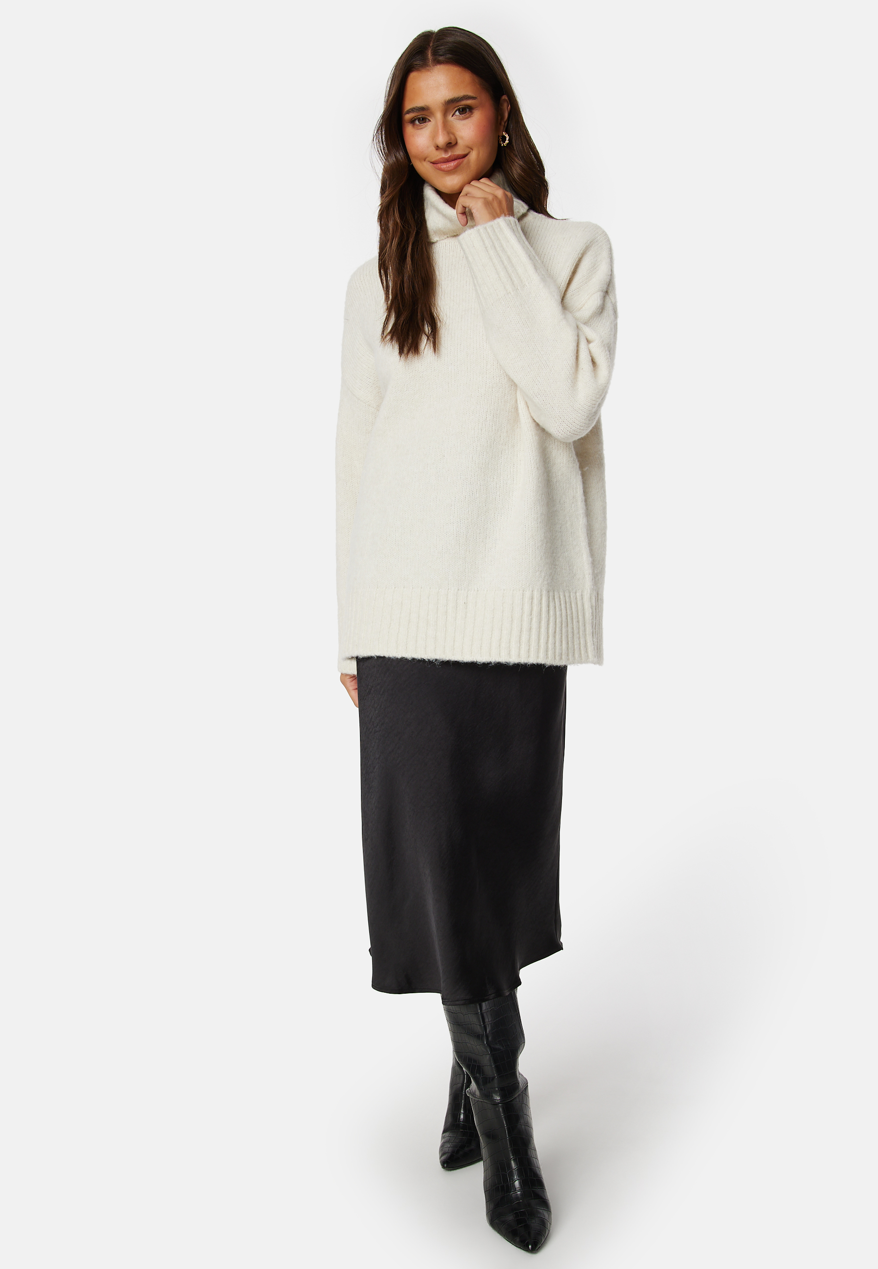 Nancy Loose Roll Neck 2