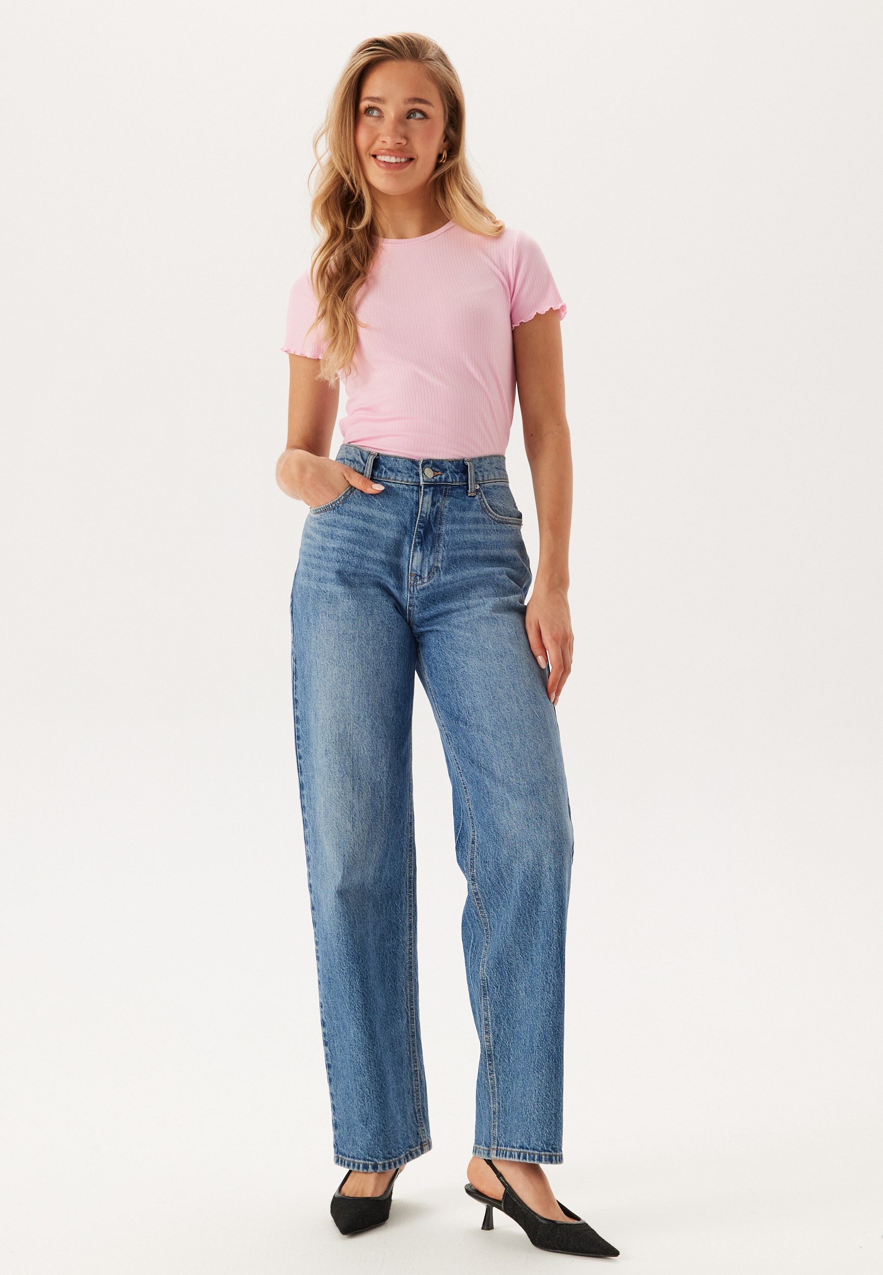 Pcnicca SS O-Neck top 2