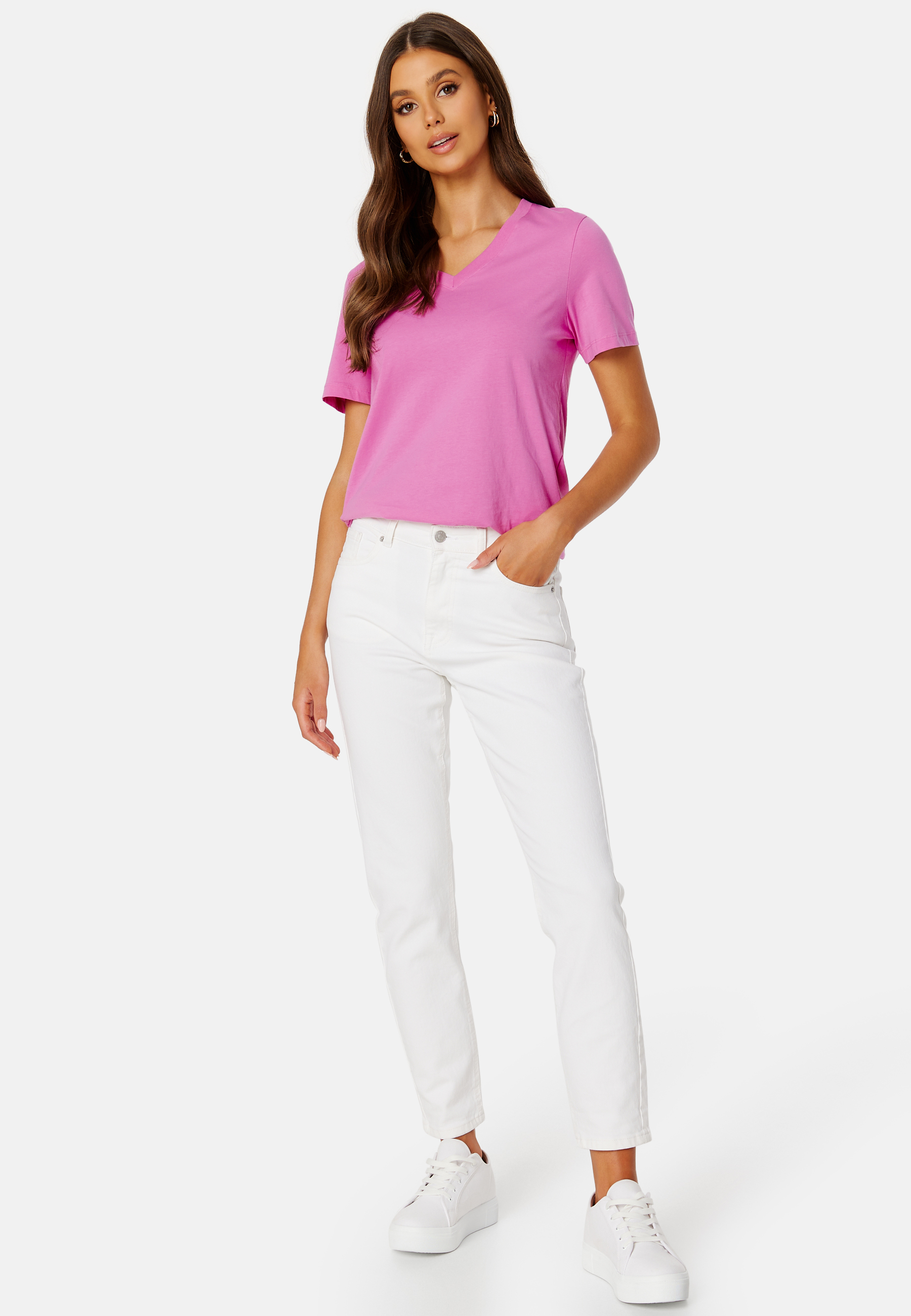 Essential SS V-Neck Tee