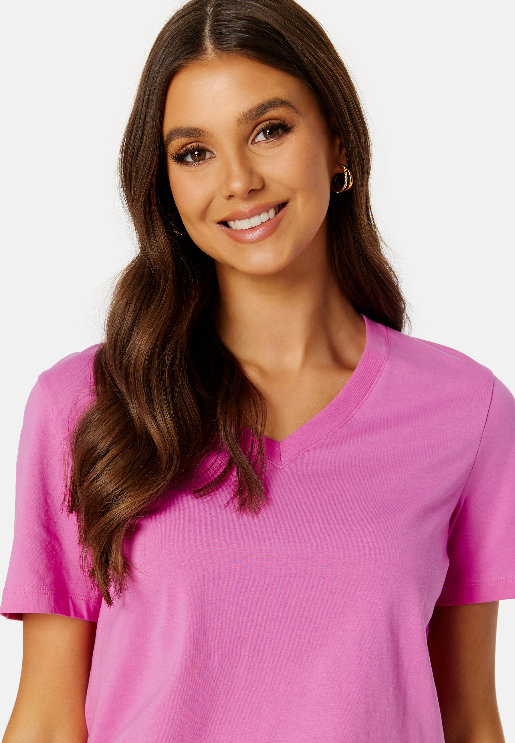 Essential SS V-Neck Tee 3