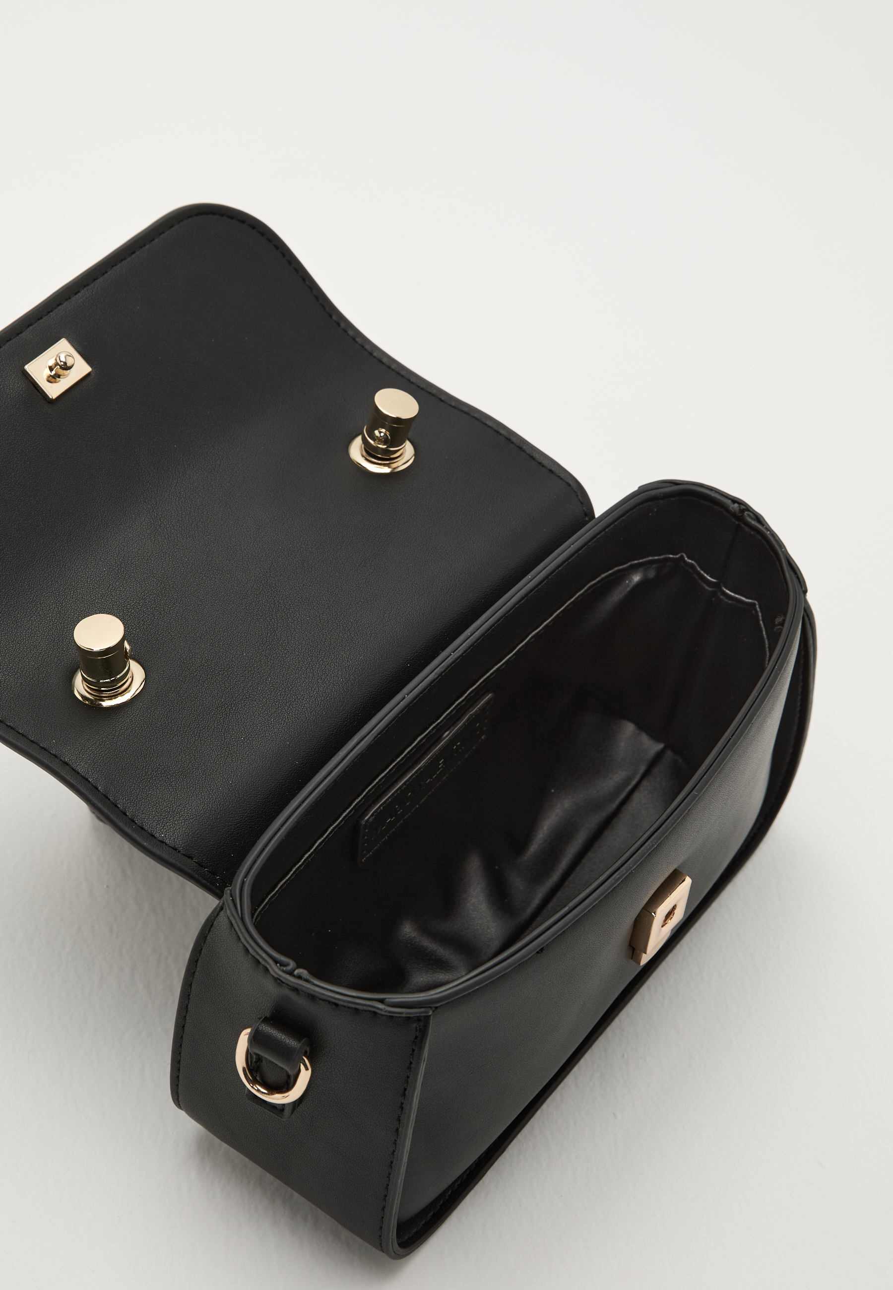 Faith Re Satchel 3