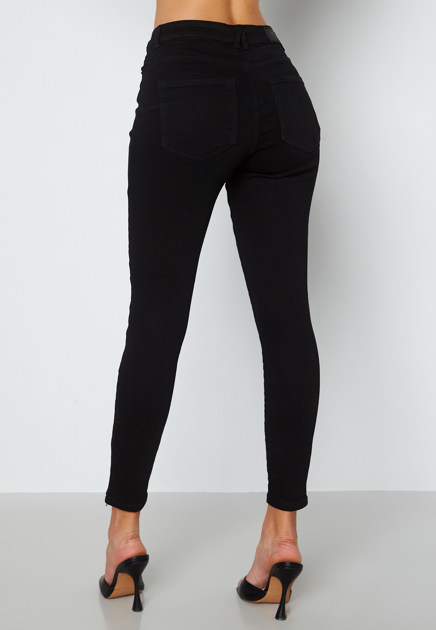 Tilde MR Ank Zip 3