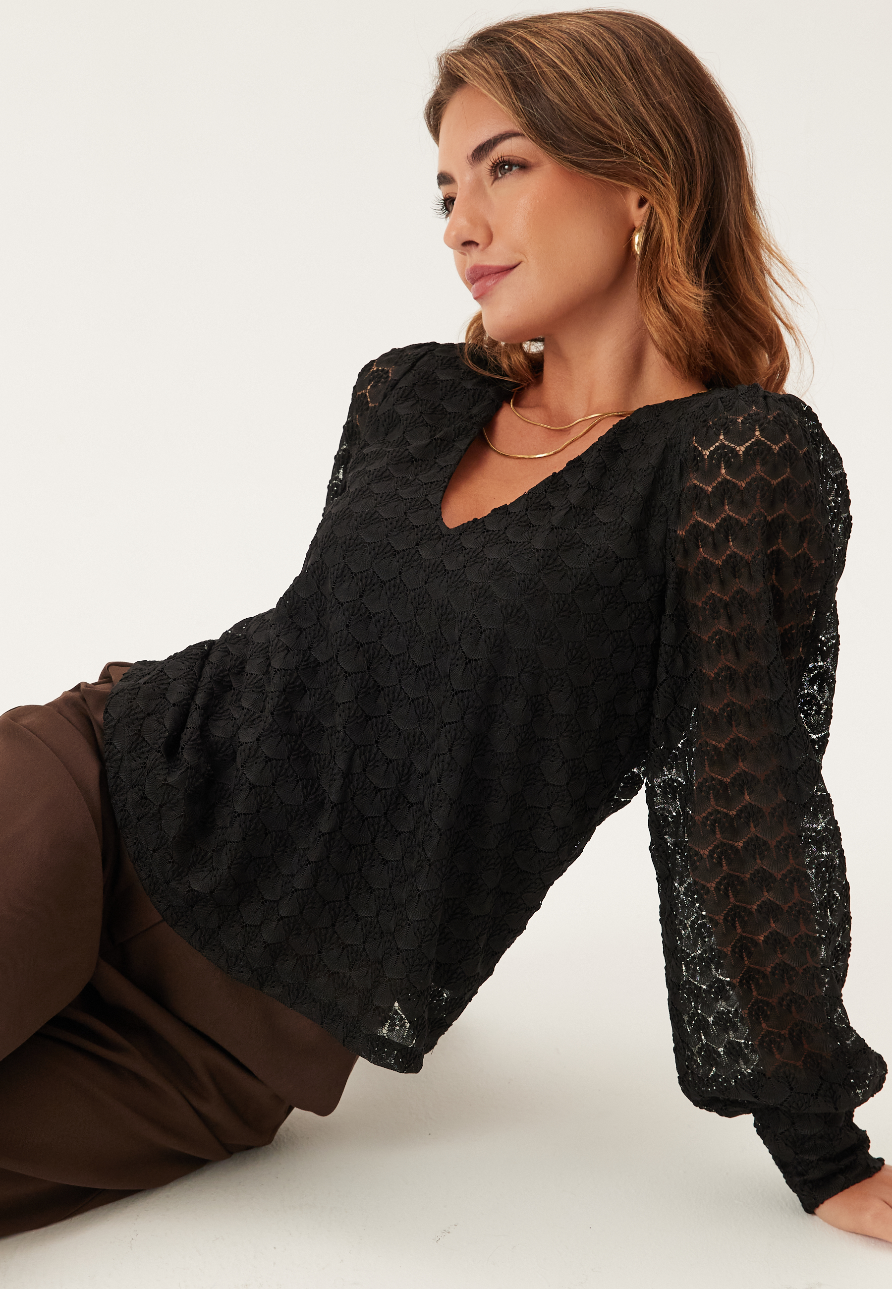 Vmbecca Ls V-neck Lace Top