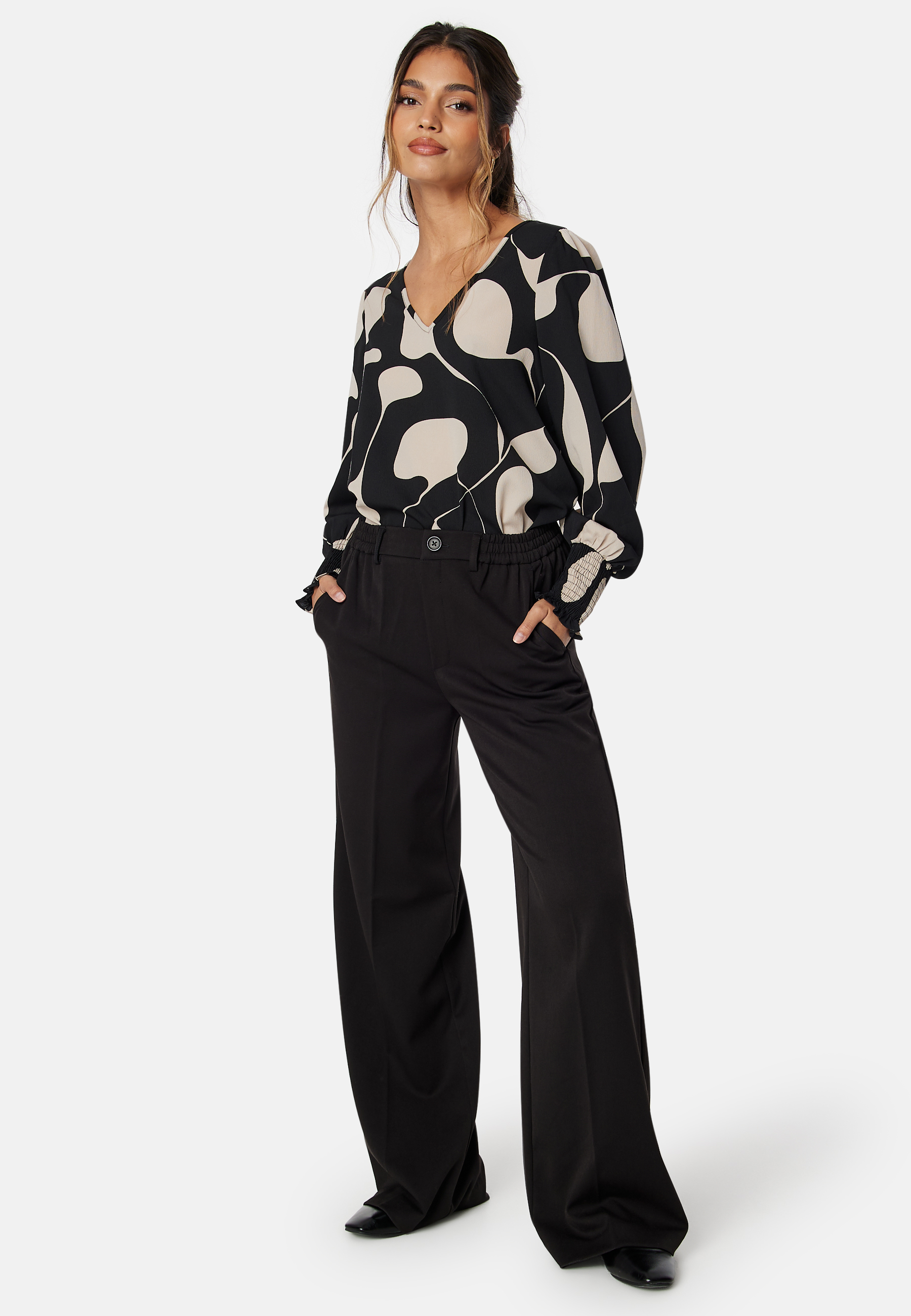 Vmlydia LS V-neck smock top 2