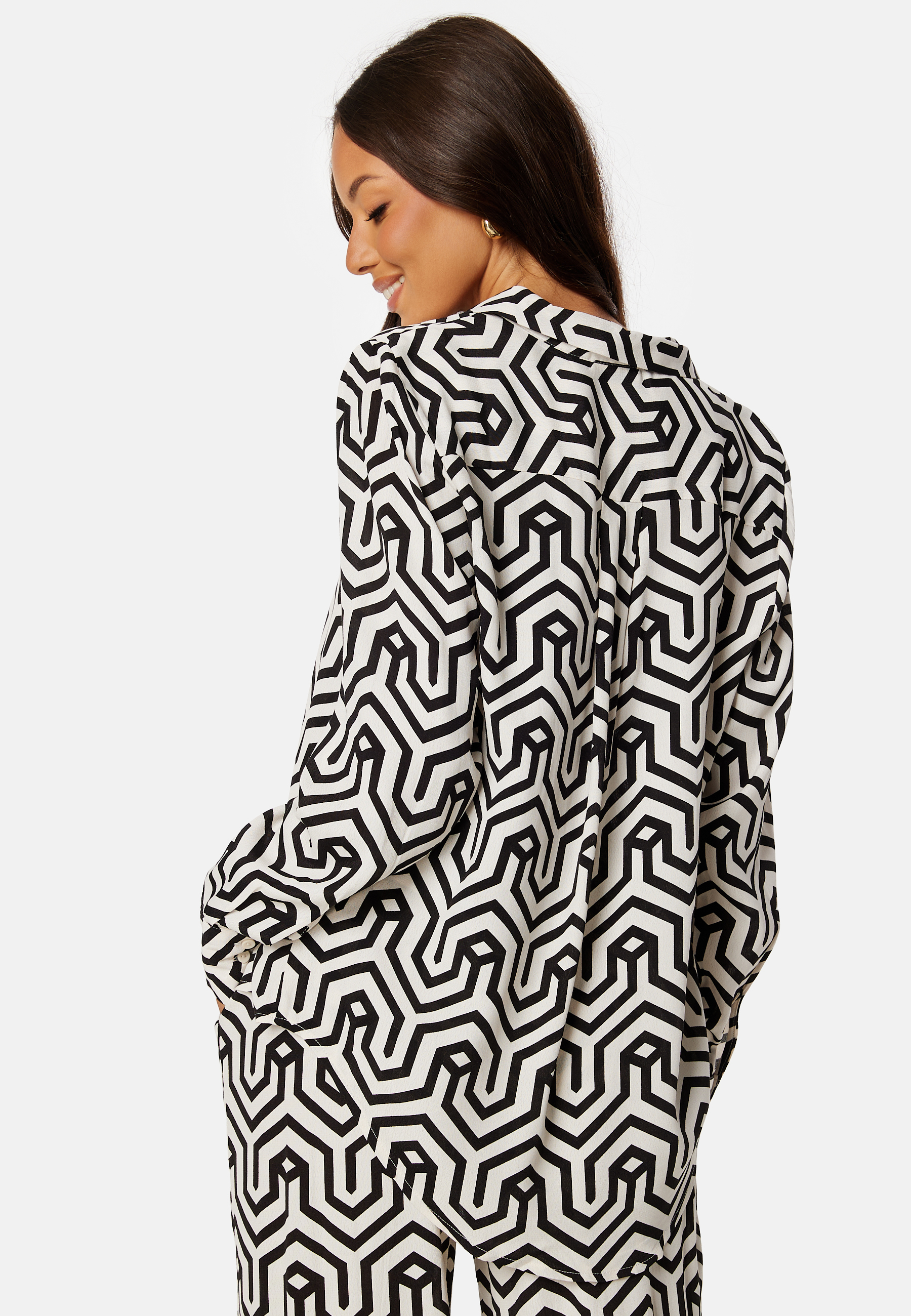 Daca Sana L/S Oversize Shirt 2