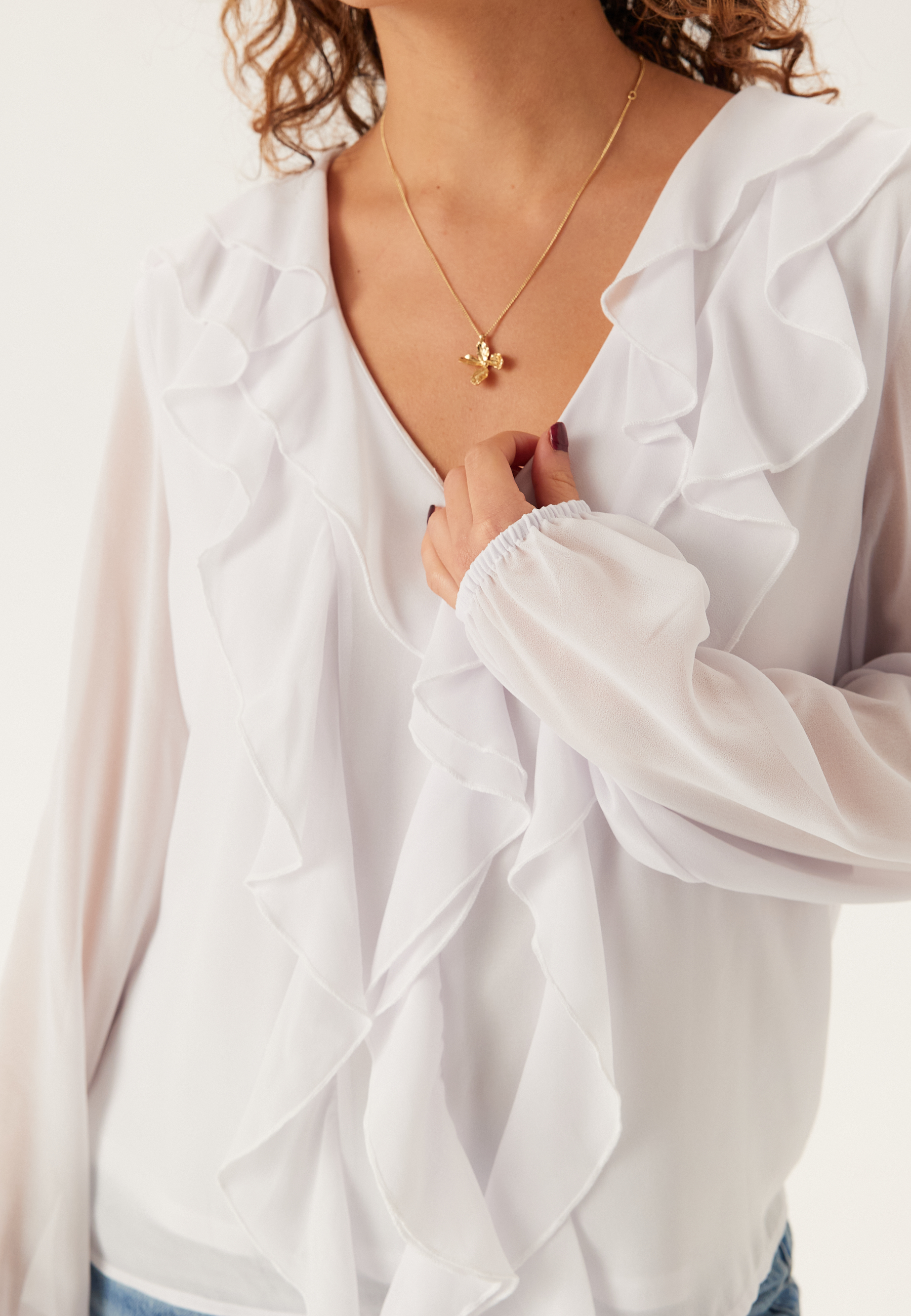 Viane L/S V-NECK FRILL TOP V-N 3