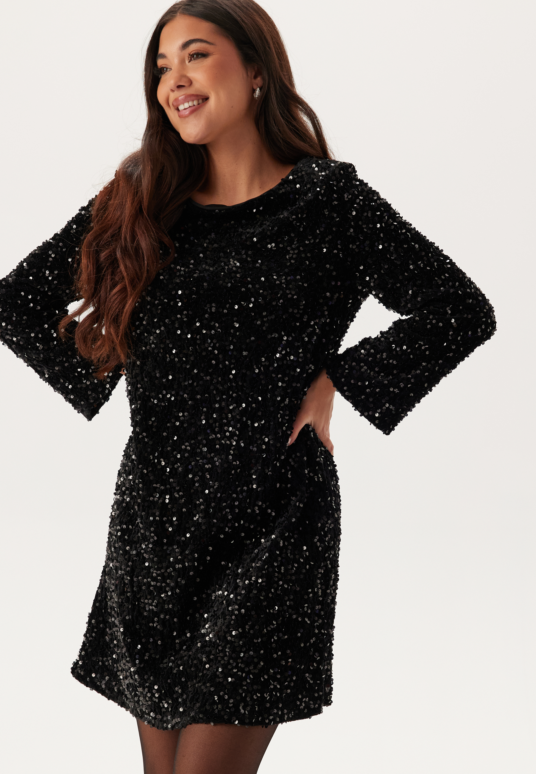 Viaria L/S O-NECK OPEN BACK DR
