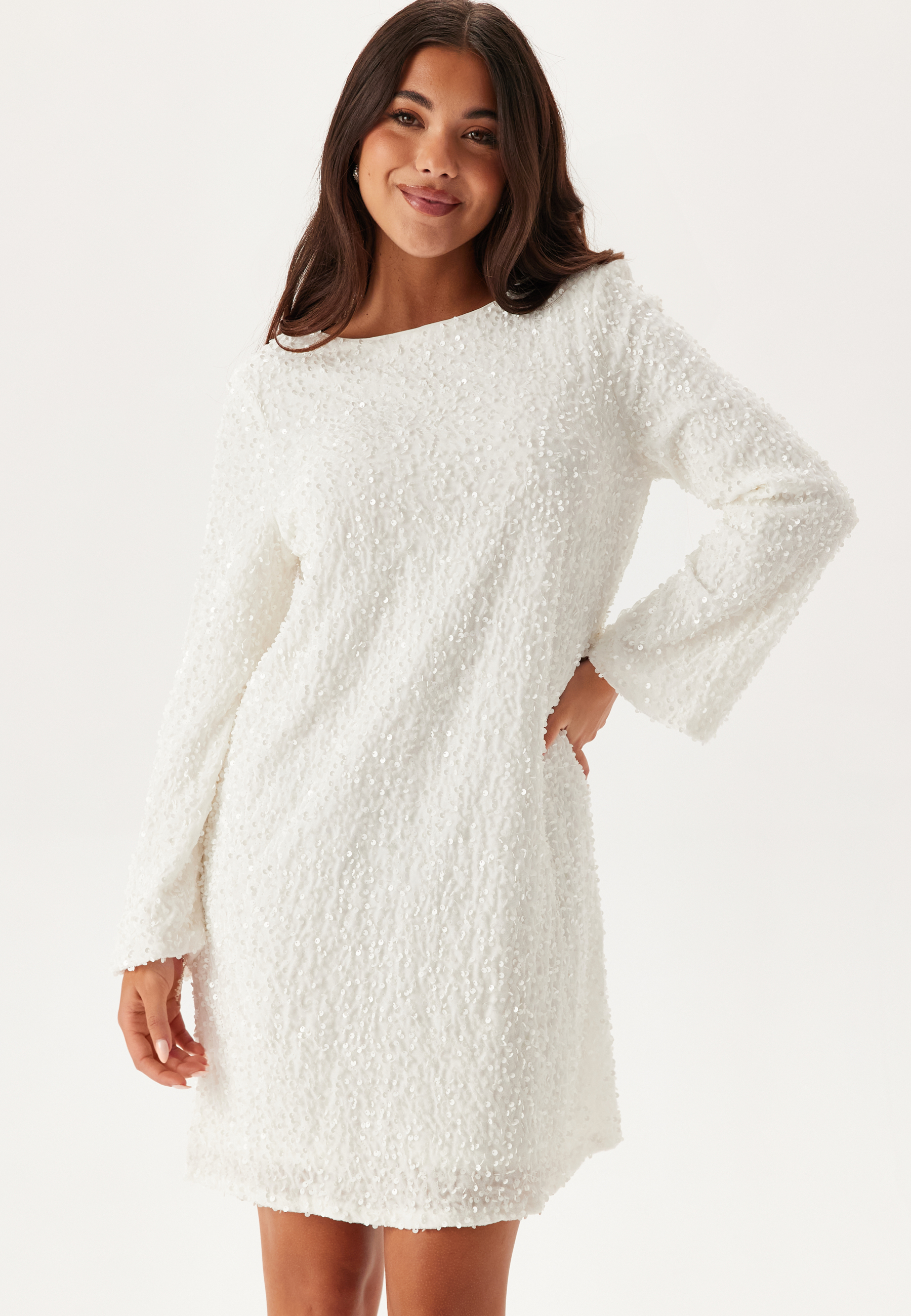 Viaria L/S O-NECK OPEN BACK DRESS 3